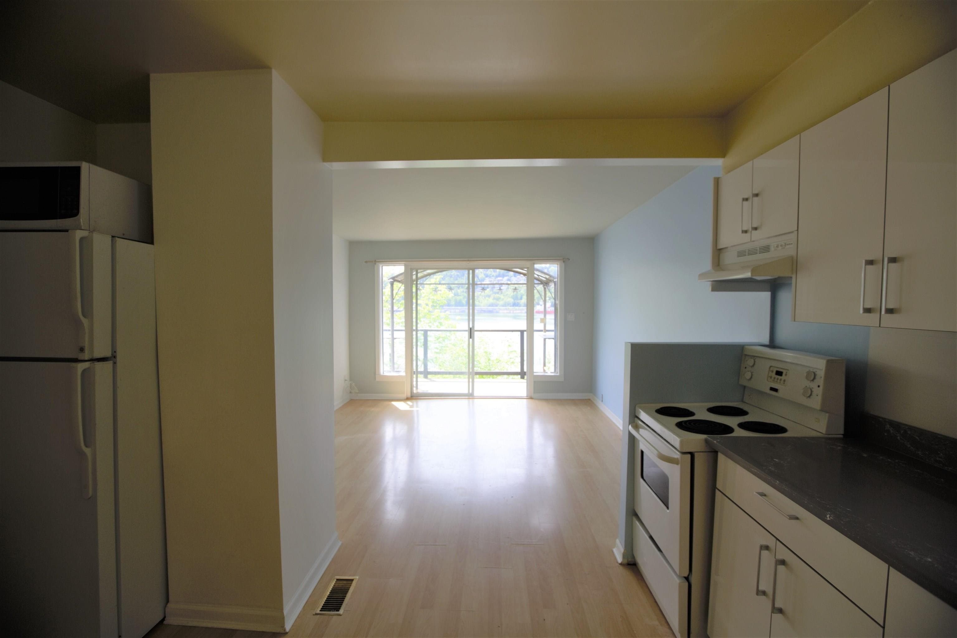 940 Ioco Road, Port Moody, V3H 2X1 — photo 5