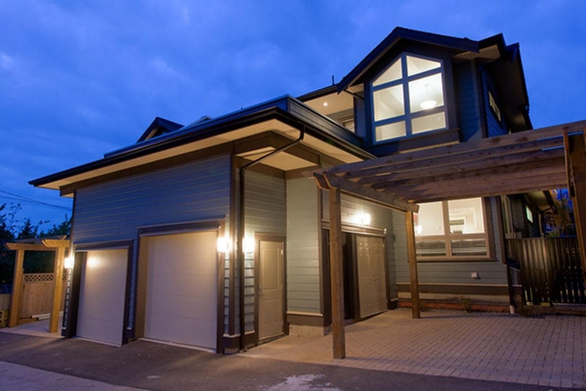 3 - 651 W 14th Street, North Vancouver