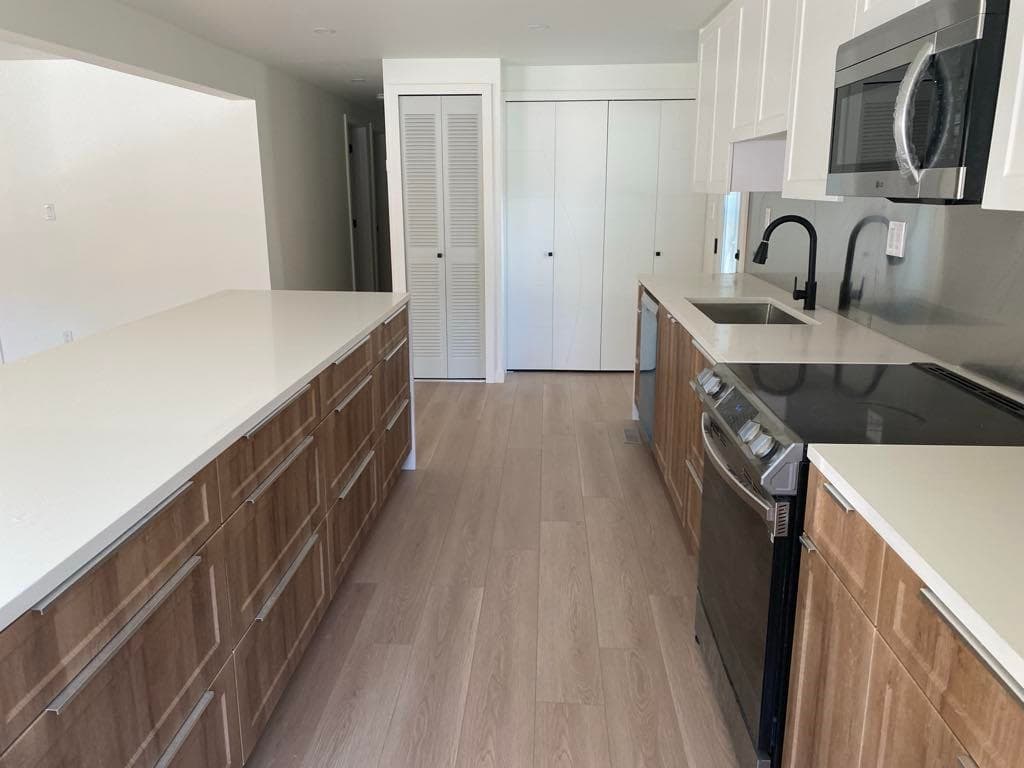81 - 8220 King George Boulevard, Surrey, V3W 6E1 — photo 4