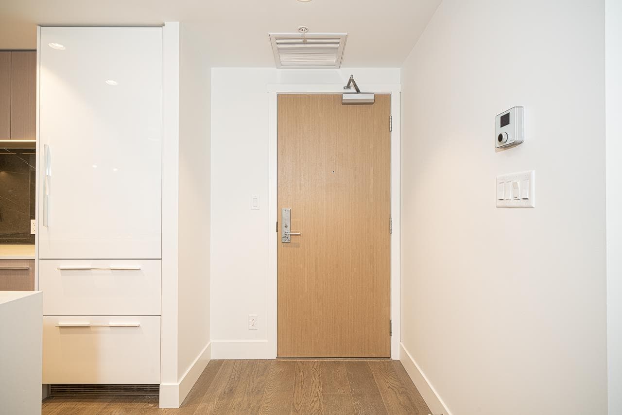 2025 Curling Road, North Vancouver, V7P 0E1 — photo 5