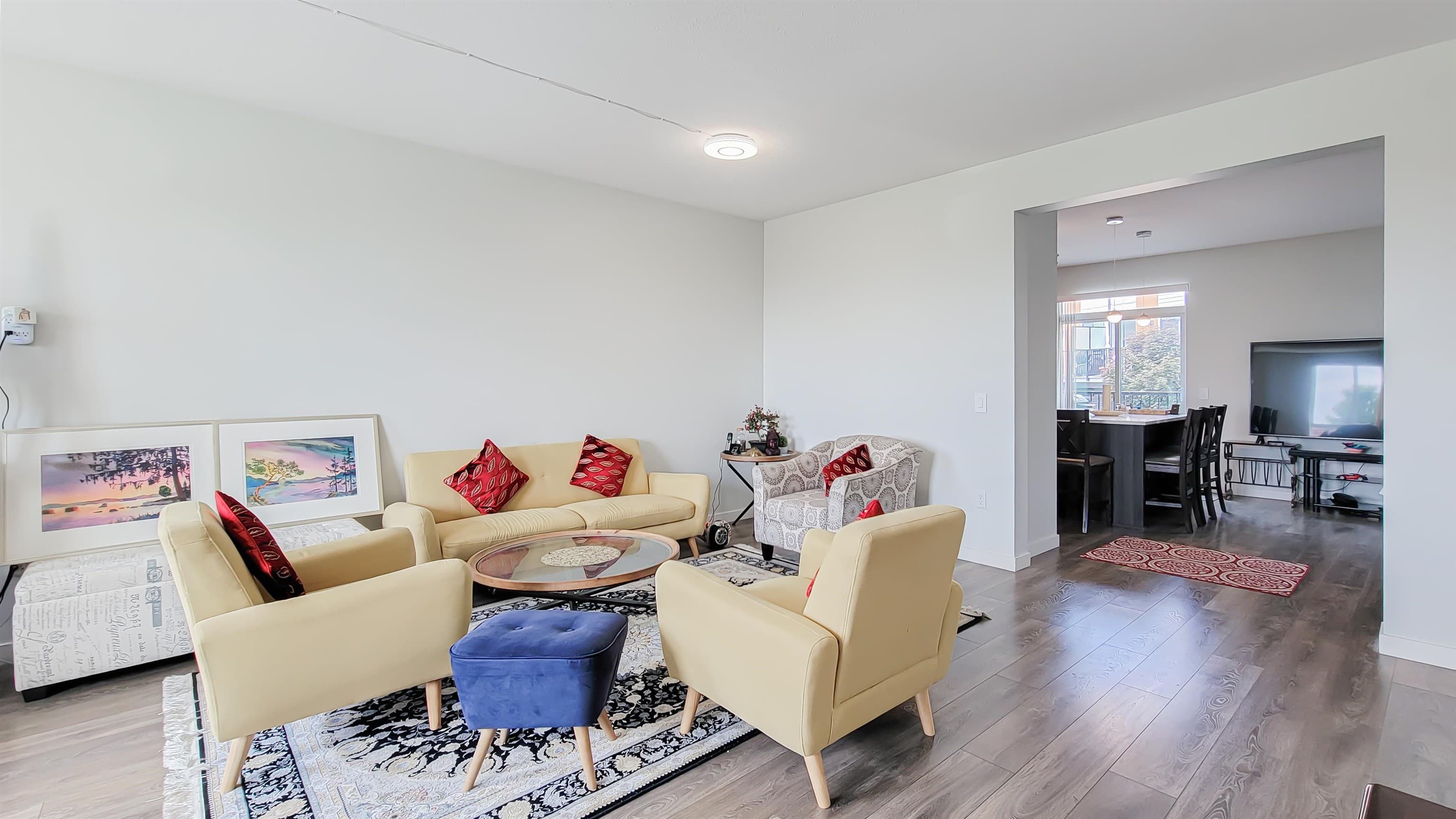 101 - 15111 Edmund Drive, Surrey, V3S 0A5 — photo 4