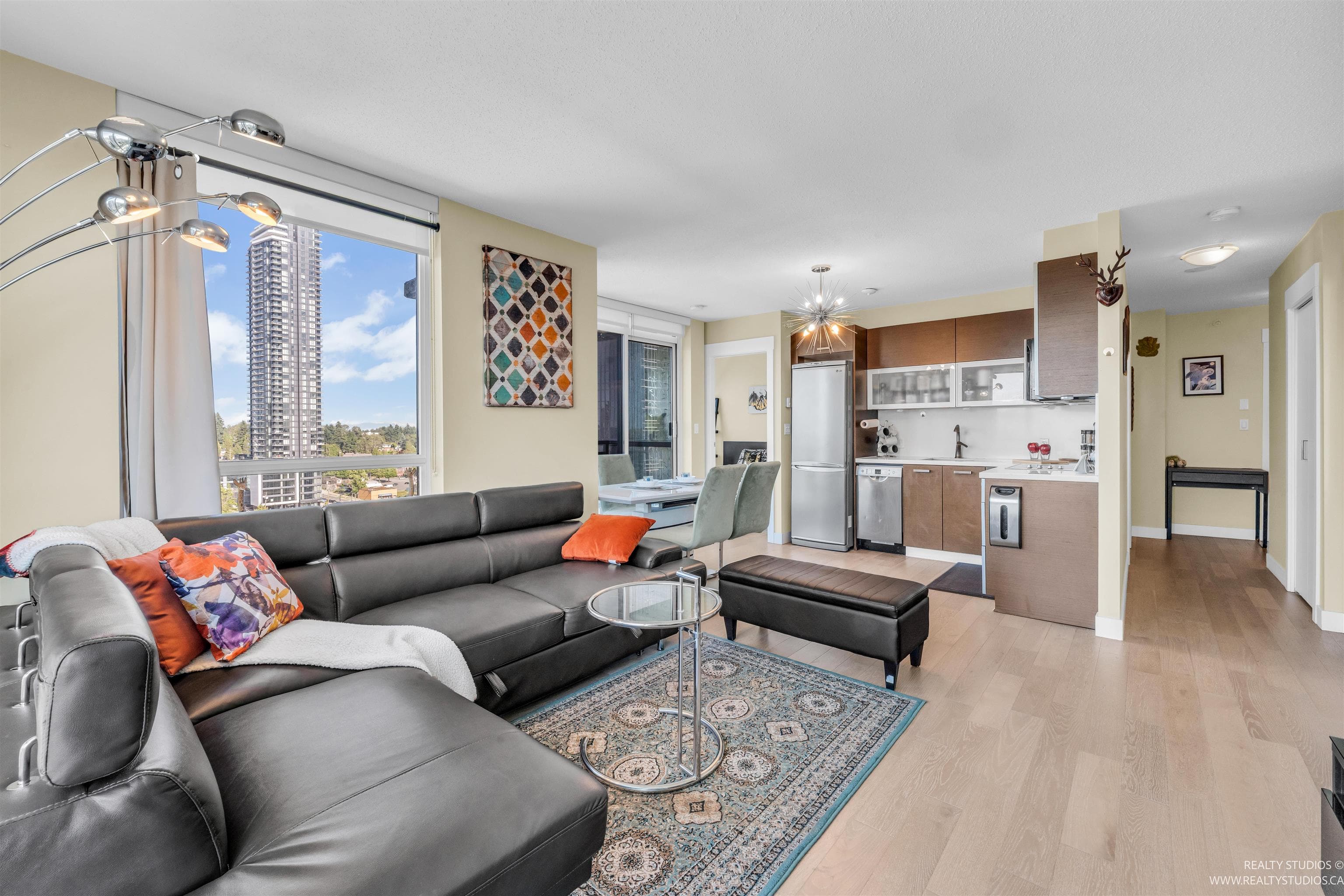 1710 - 10777 University Drive, Surrey, V3T 0E7 — photo 4