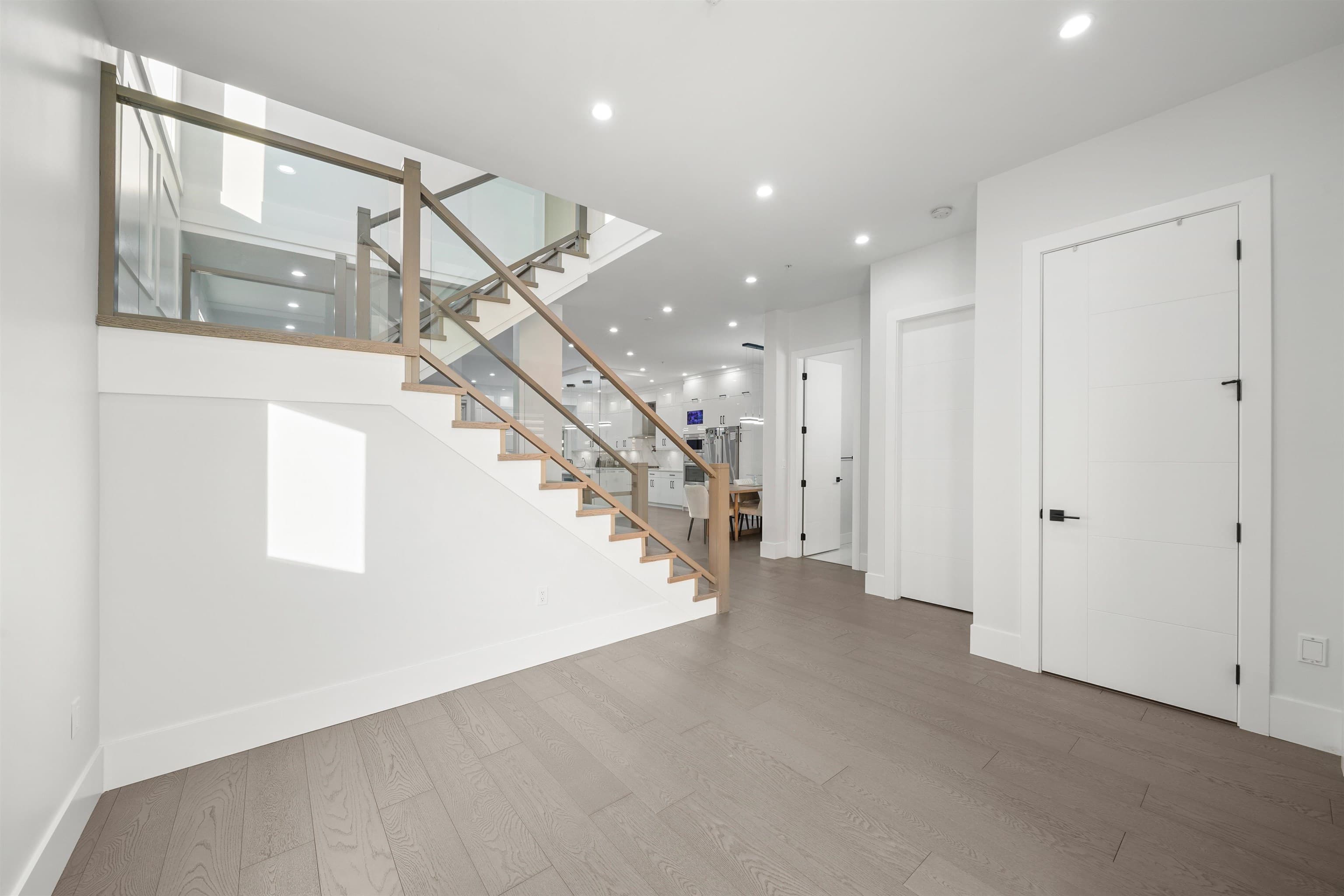 12290 Laity Street, Maple Ridge, V2X 5B2 — photo 2