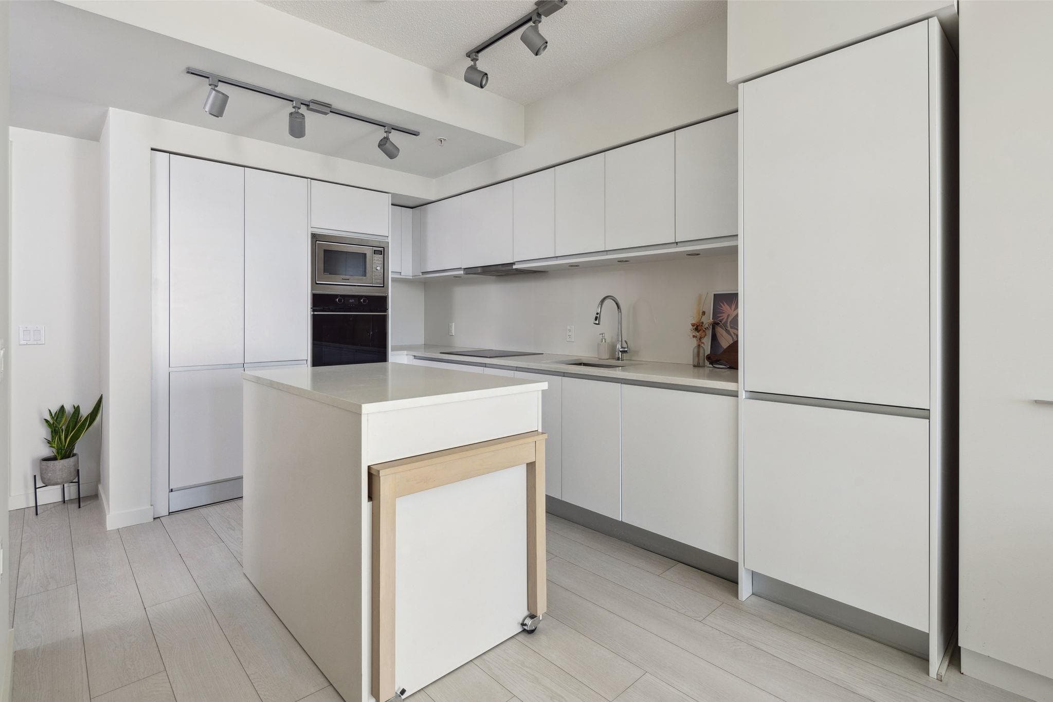 611 - 180 E 2nd Avenue, Vancouver, V5T 0K4 — photo 3