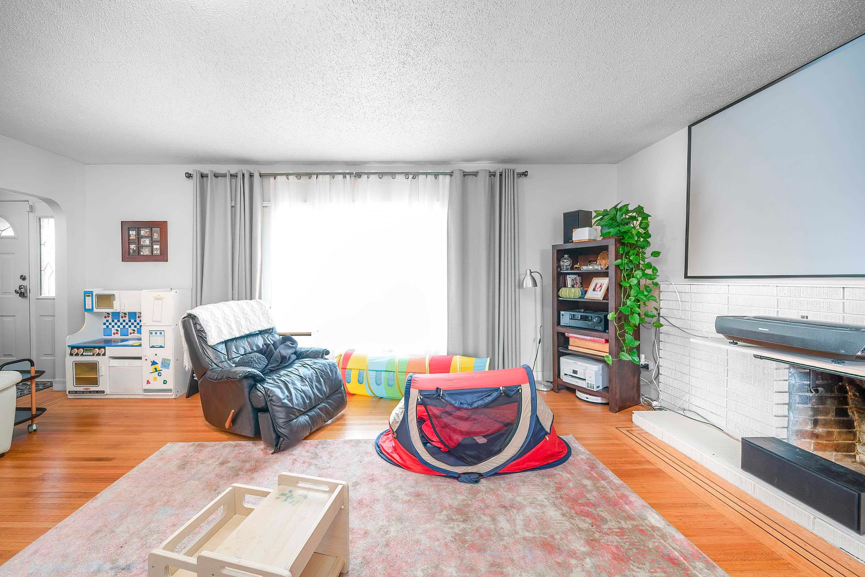 4516 Parker Street, Burnaby, V5C 3C9 — photo 5