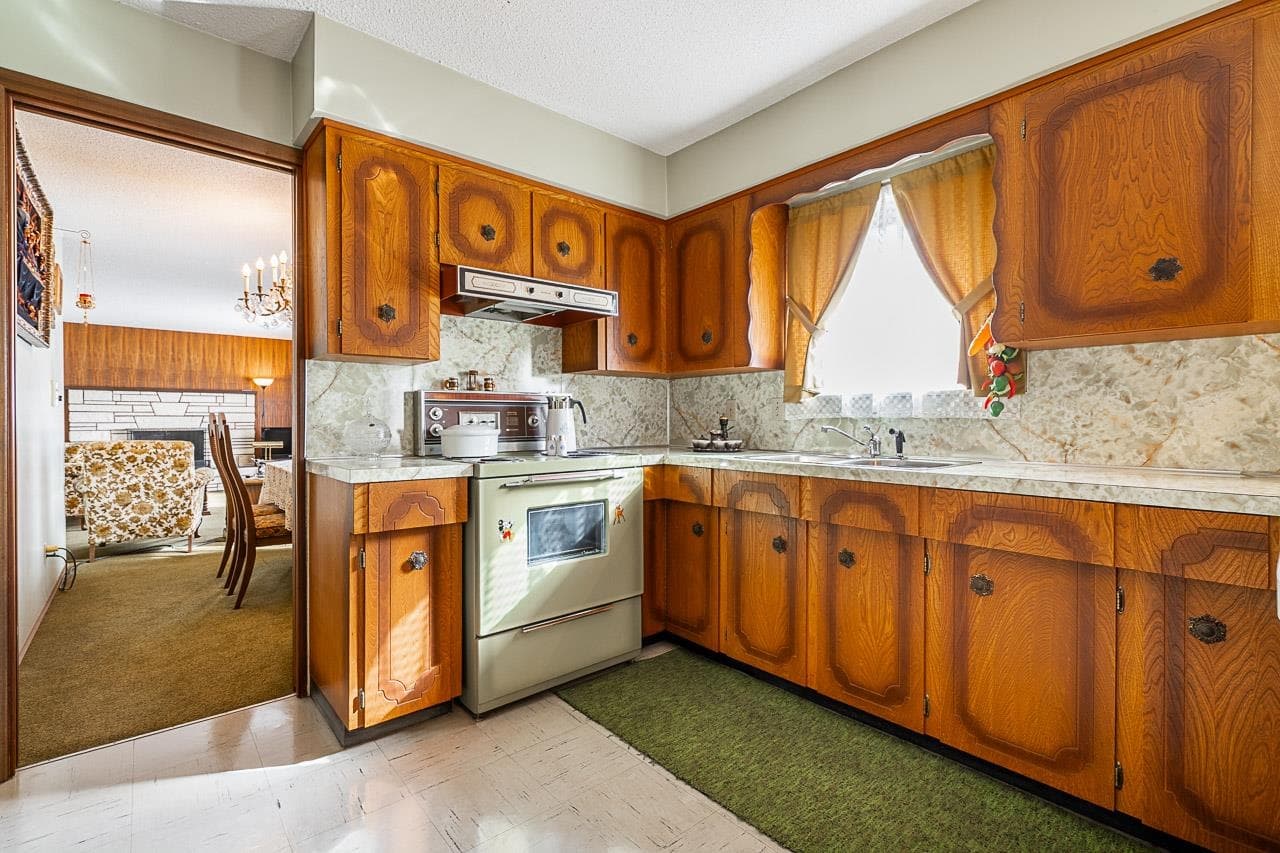 1415 Salsbury Drive, Vancouver, V5L 4B5 — photo 4