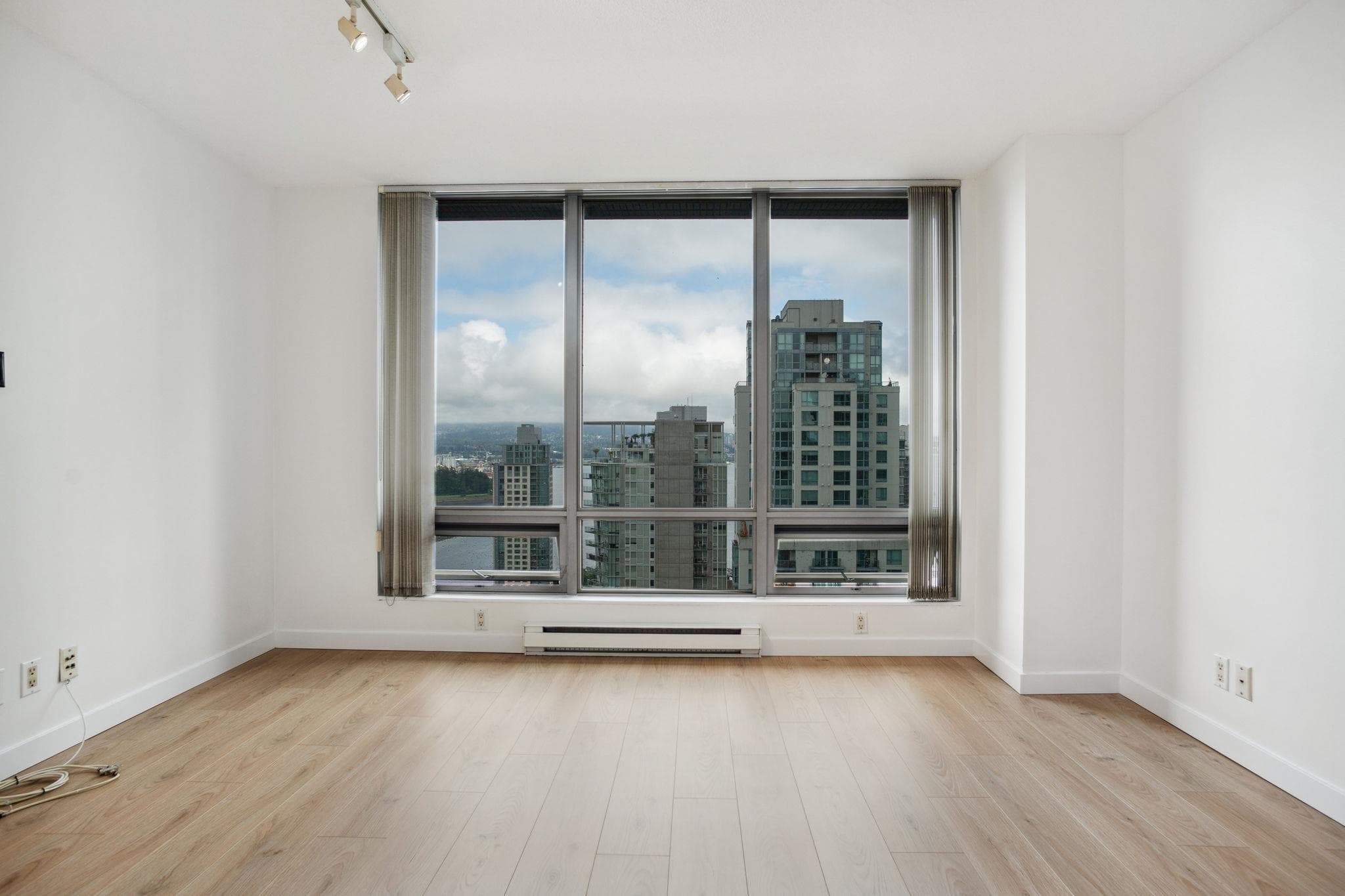 2503 - 1288 W Georgia Street, Vancouver, V6E 4R3 — photo 4