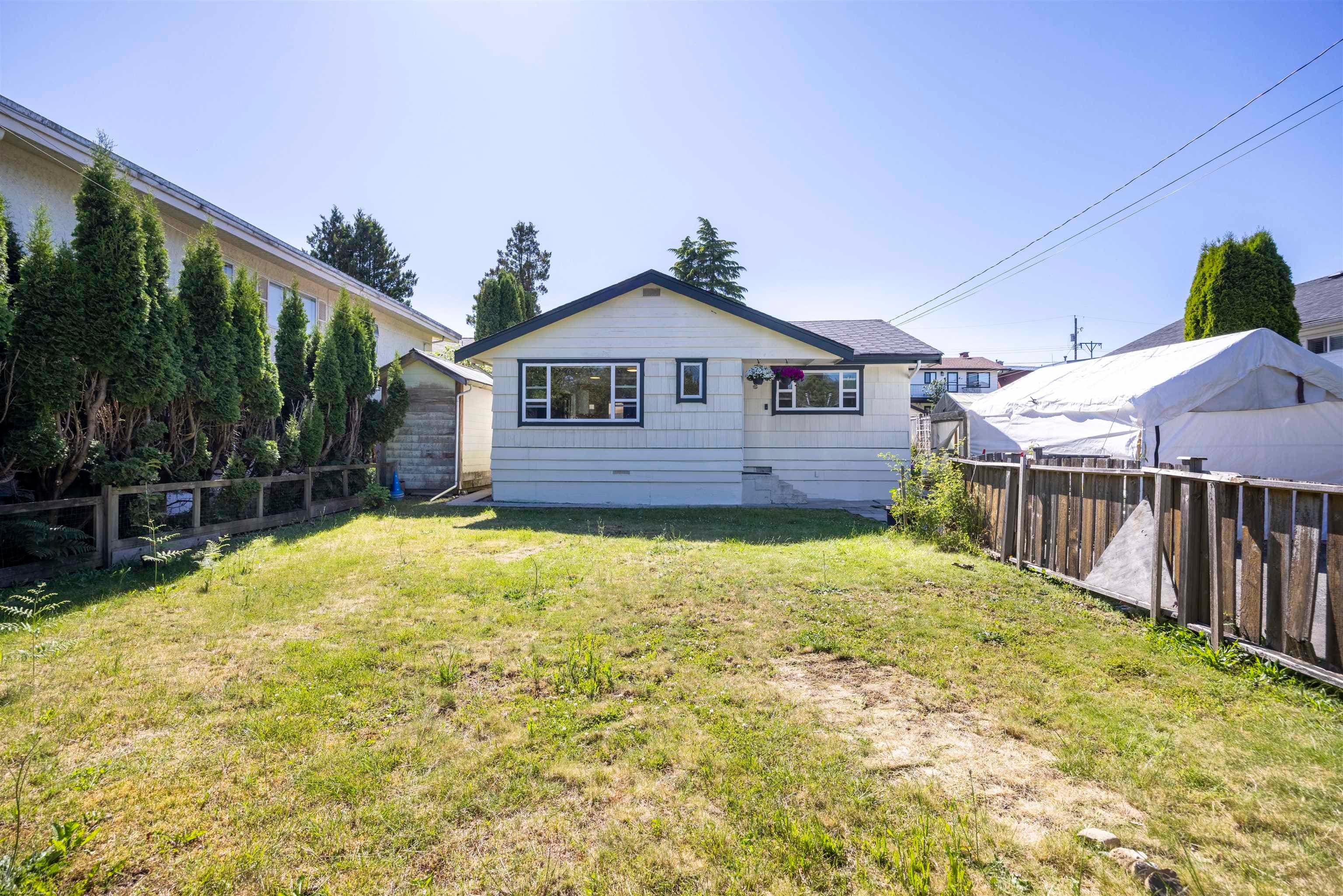 931 Sperling Avenue, Burnaby, V5B 4H7 — photo 3