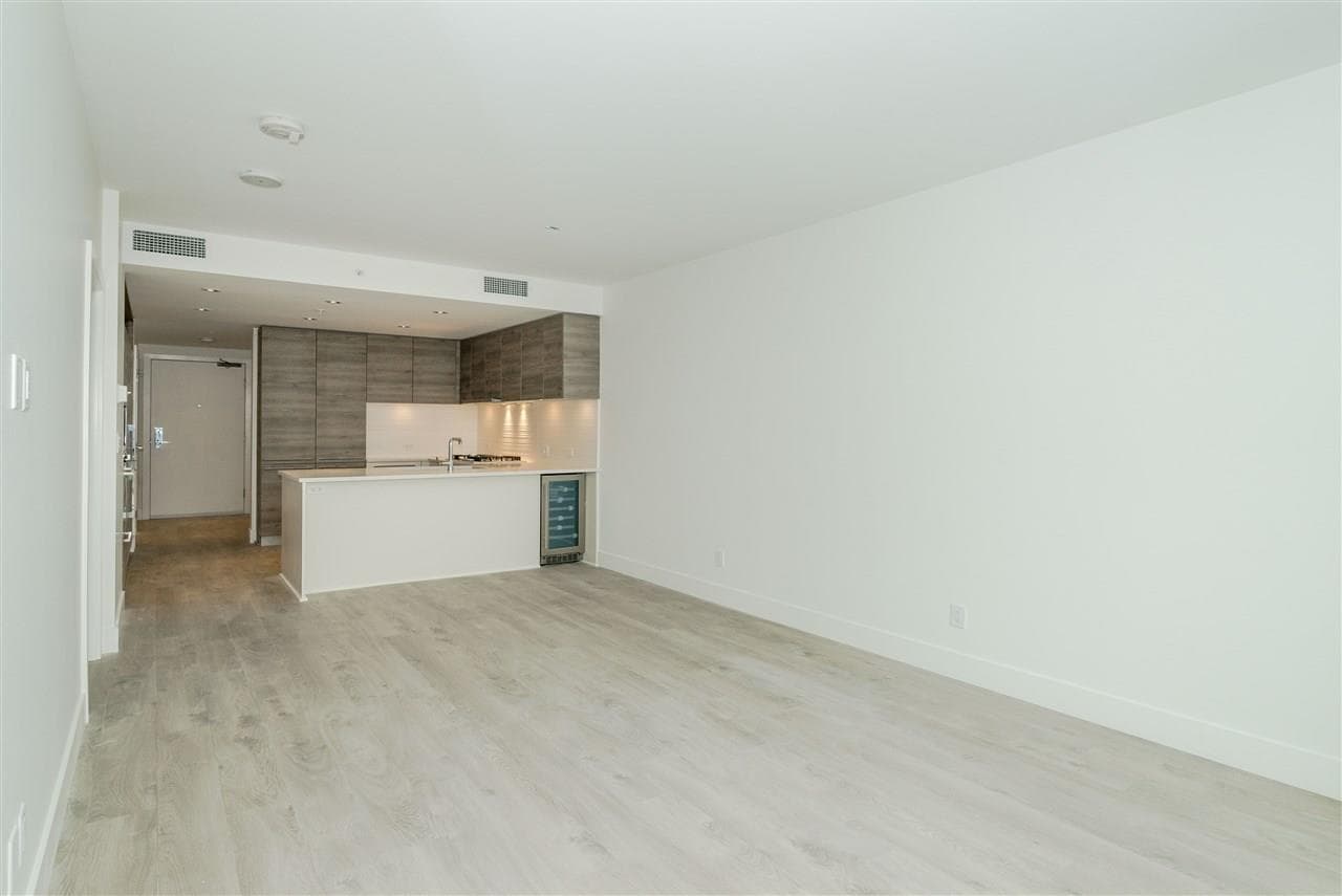 1907 - 7388 Kingsway, Burnaby, V3N 0G9 — photo 3