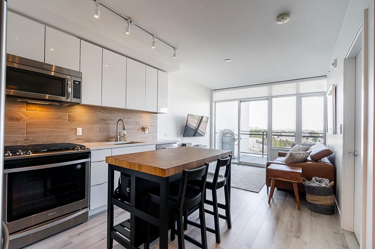 708 - 200 Nelson's Crescent, New Westminster