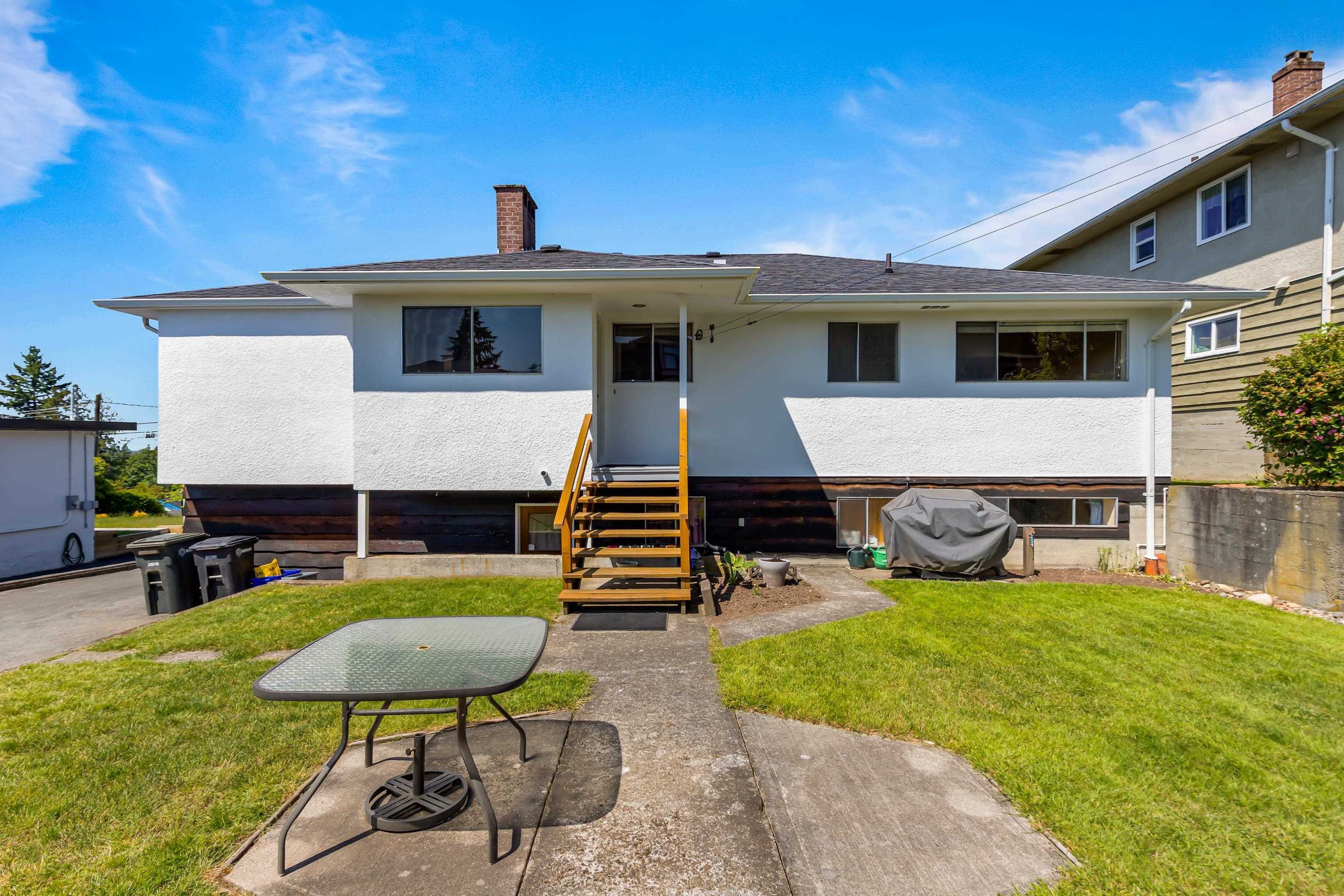 7988 Sussex Avenue, Burnaby, V5J 3W3 — photo 4