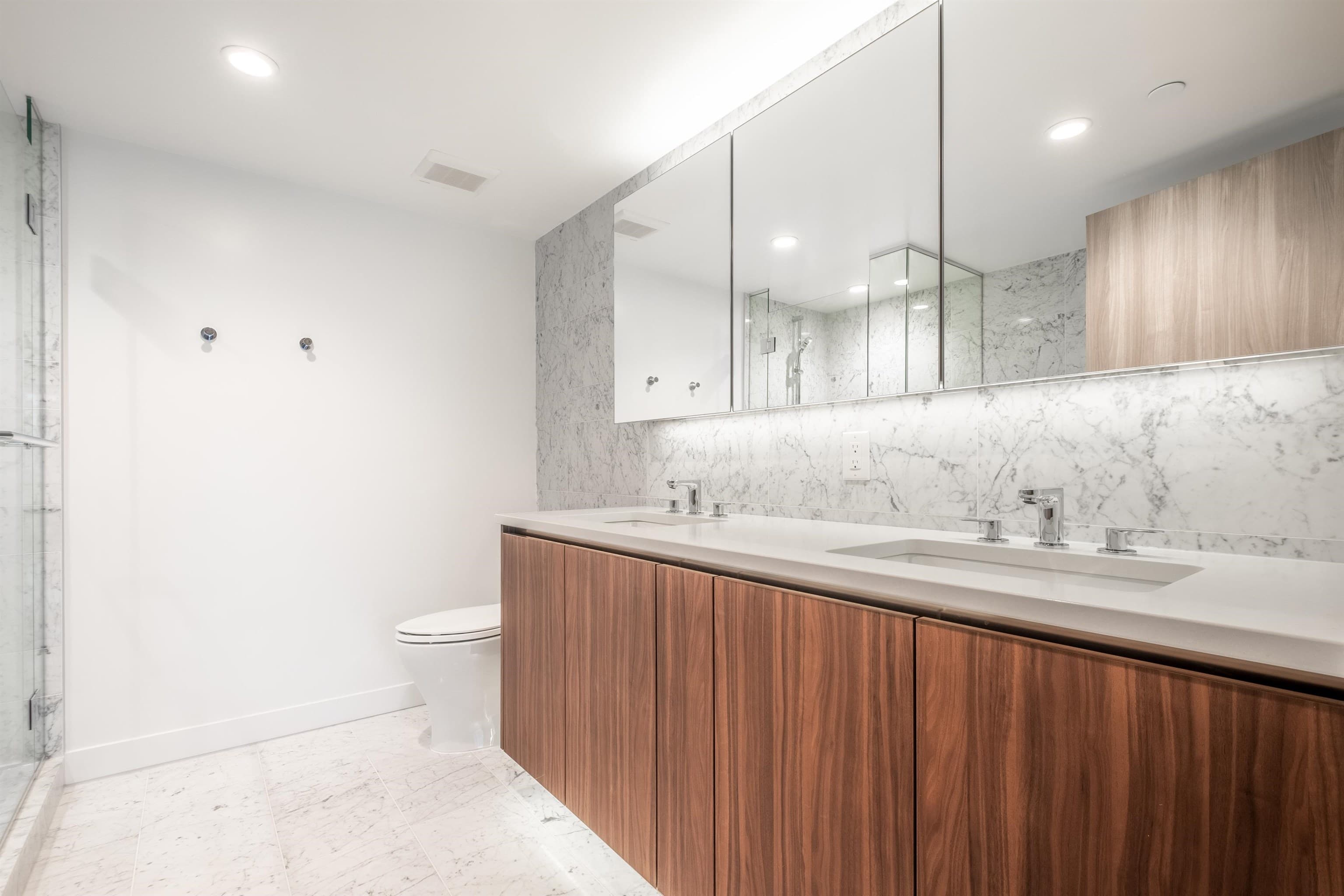 1013 - 1768 Cook Street, Vancouver, V5Y 0N3 — photo 4