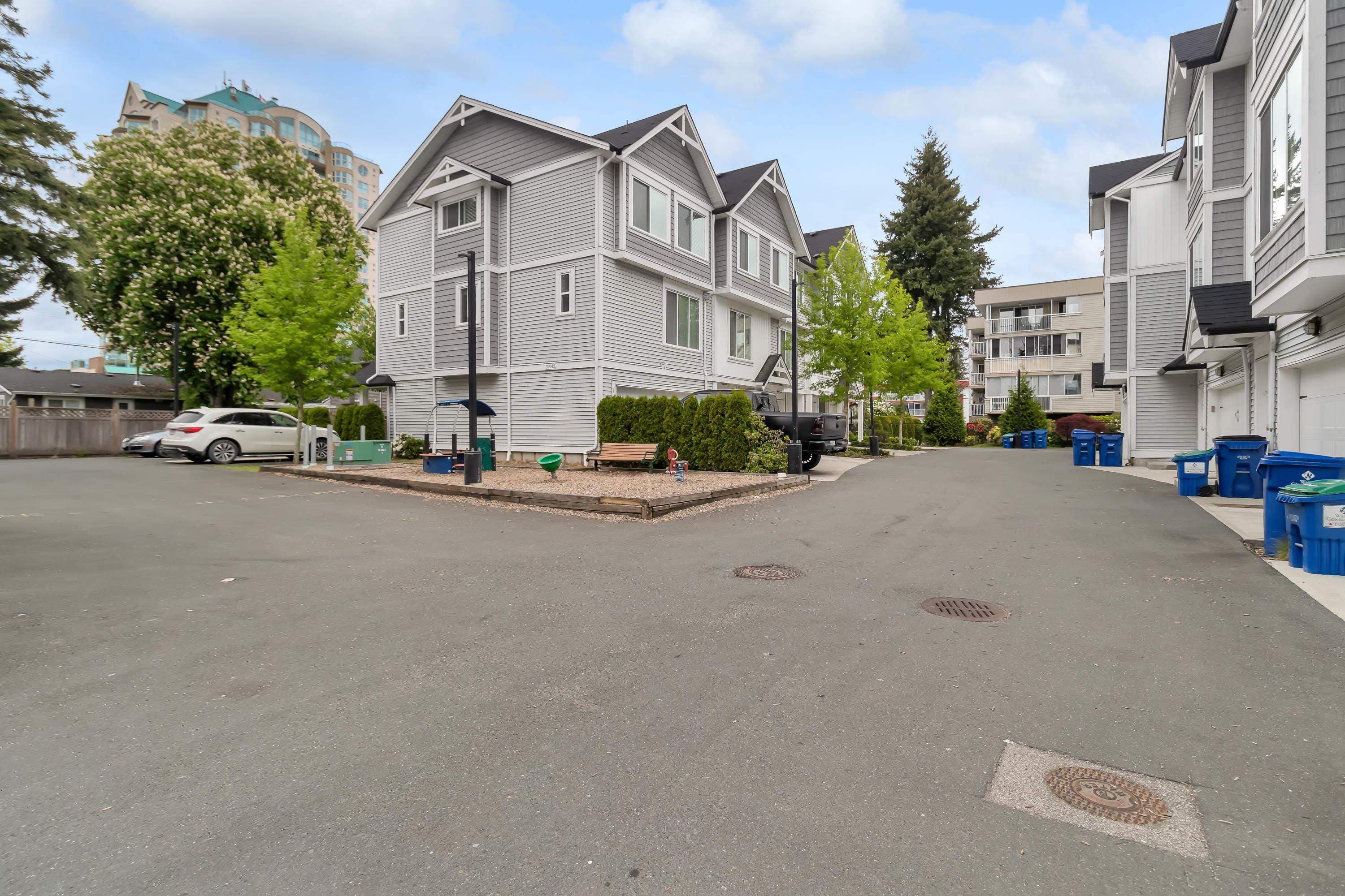 8 - 32043 Mt Waddington Avenue, Abbotsford, V2T 0H1 — photo 2