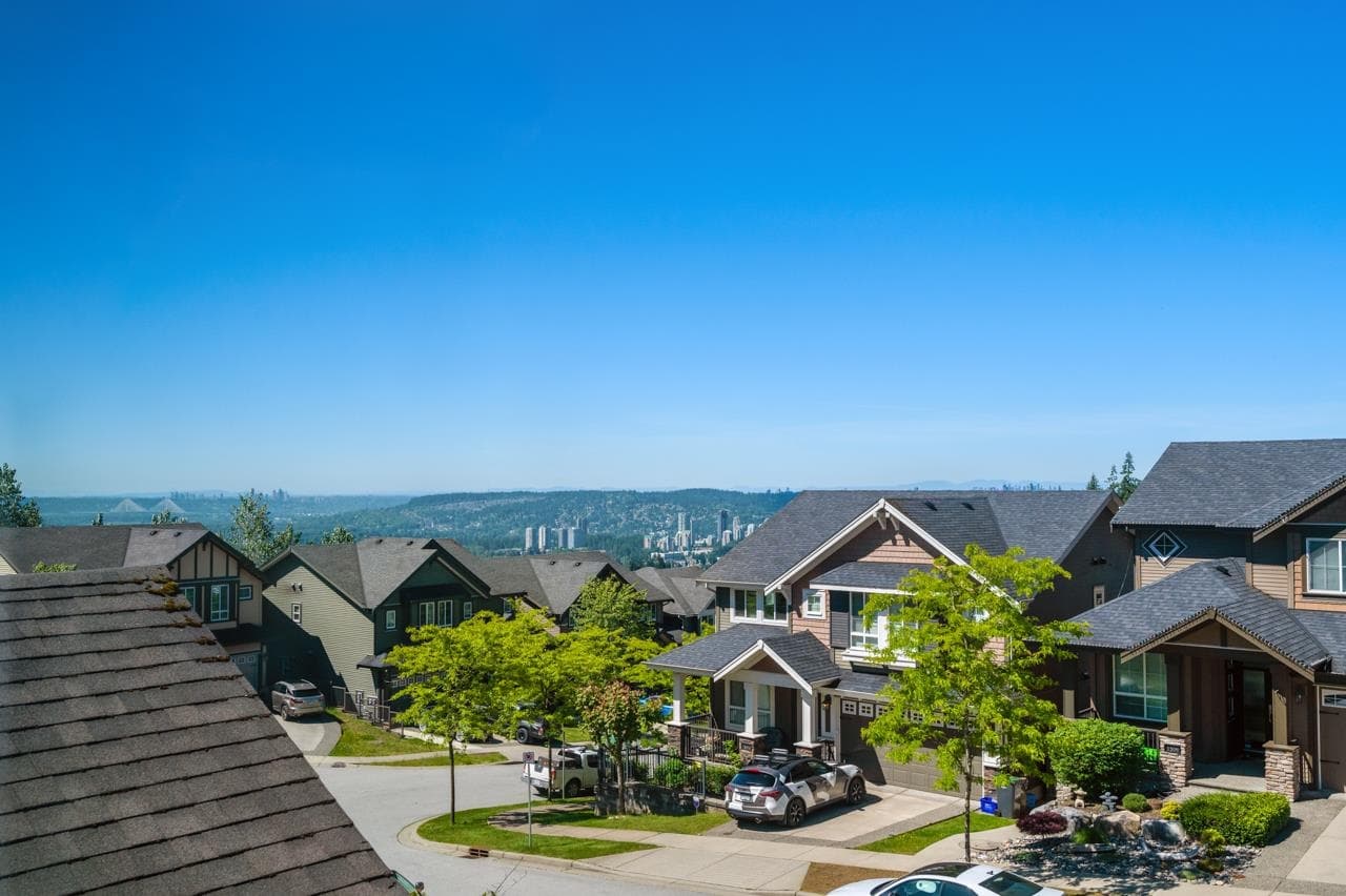 1521 Shore View Place, Coquitlam, V3E 0J6 — photo 2