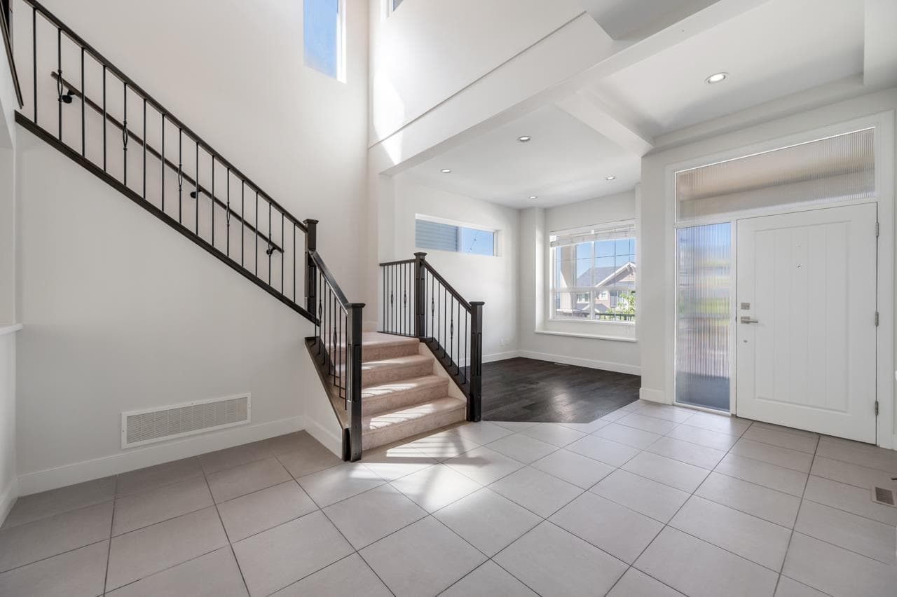 1521 Shore View Place, Coquitlam, V3E 0J6 — photo 3