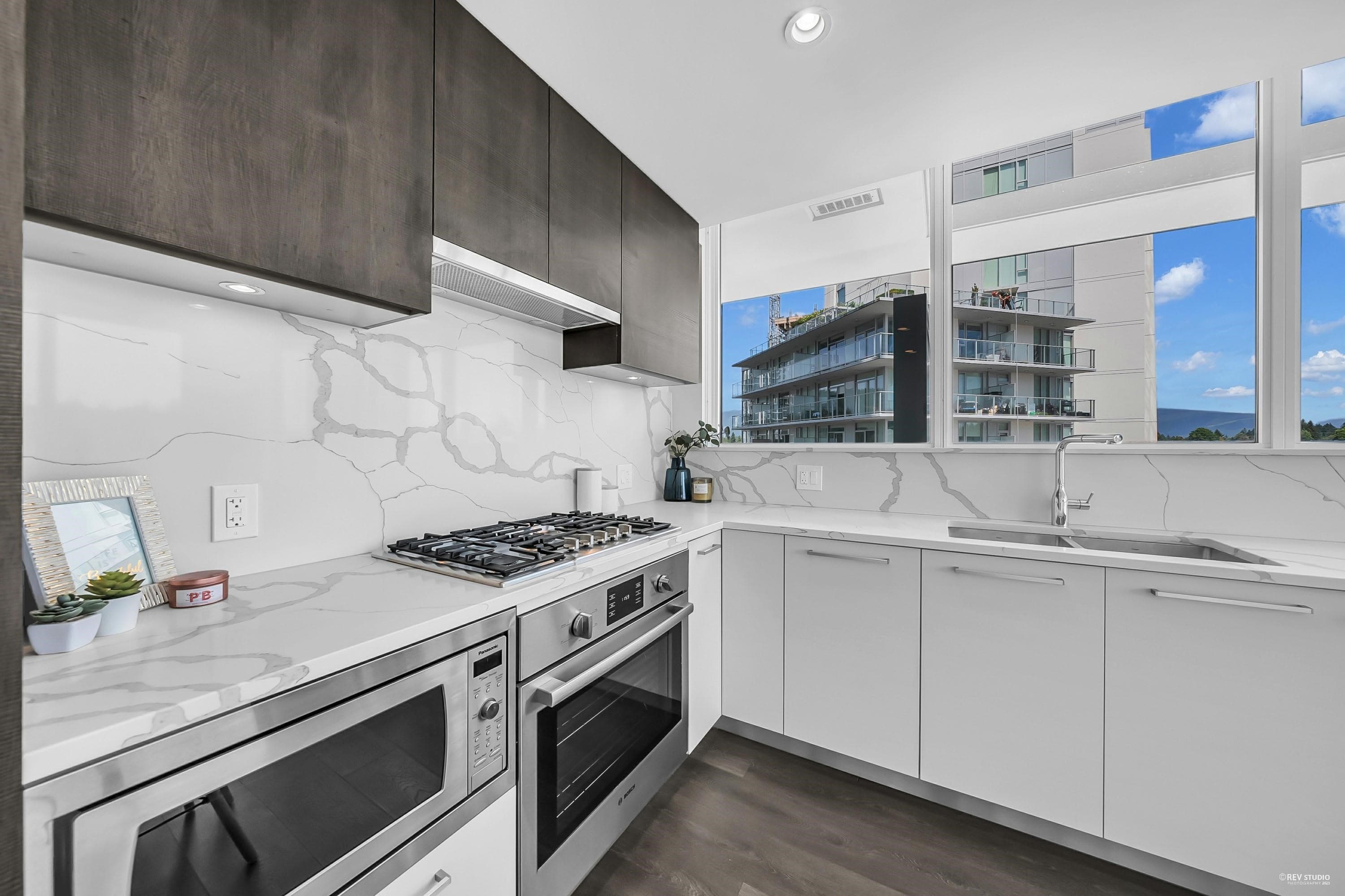 807 - 567 Clarke Road, Coquitlam, V3J 0K7 — photo 2