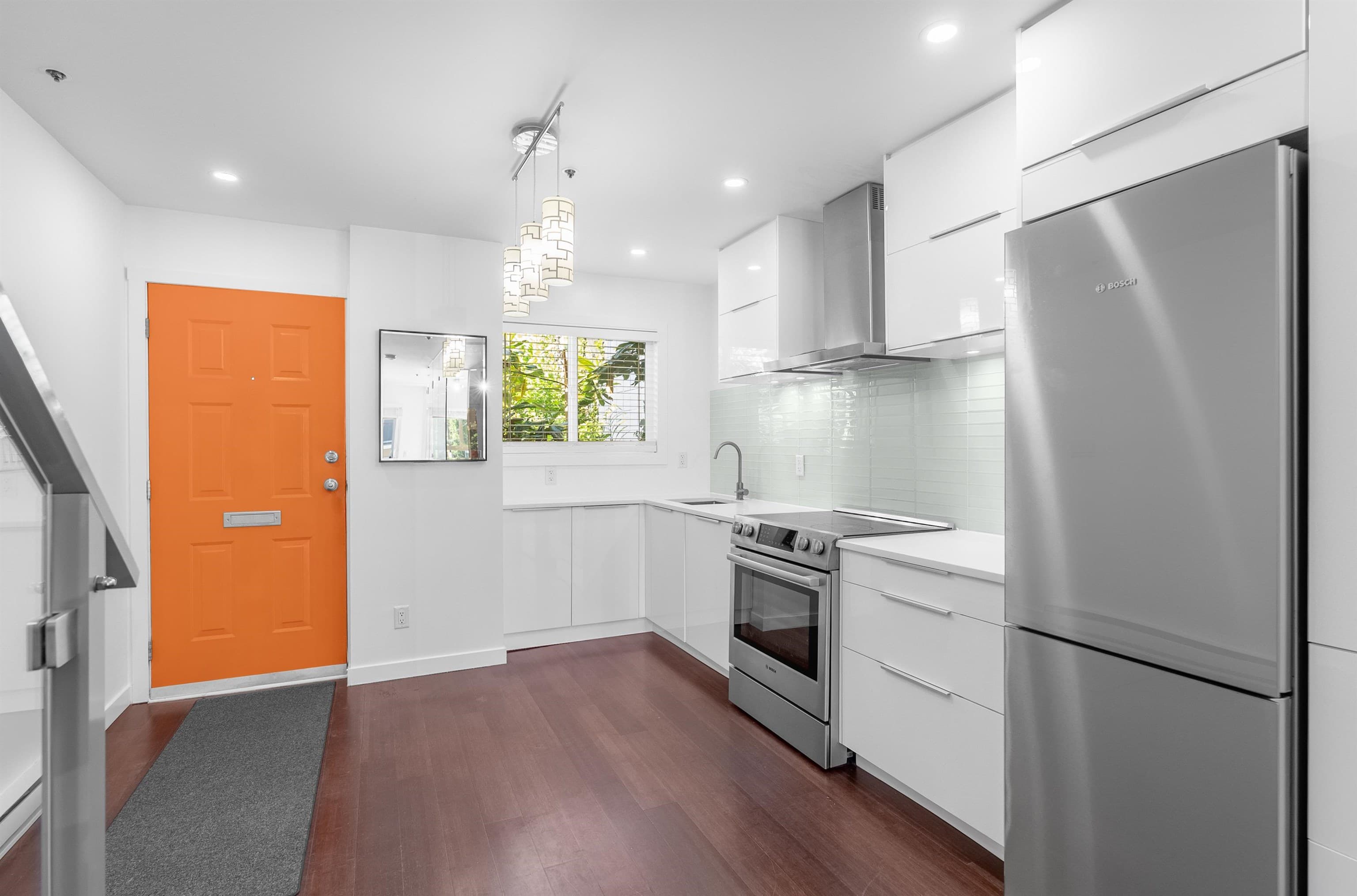 E - 733 W 16th Avenue, Vancouver, V5Z 1S8 — photo 4