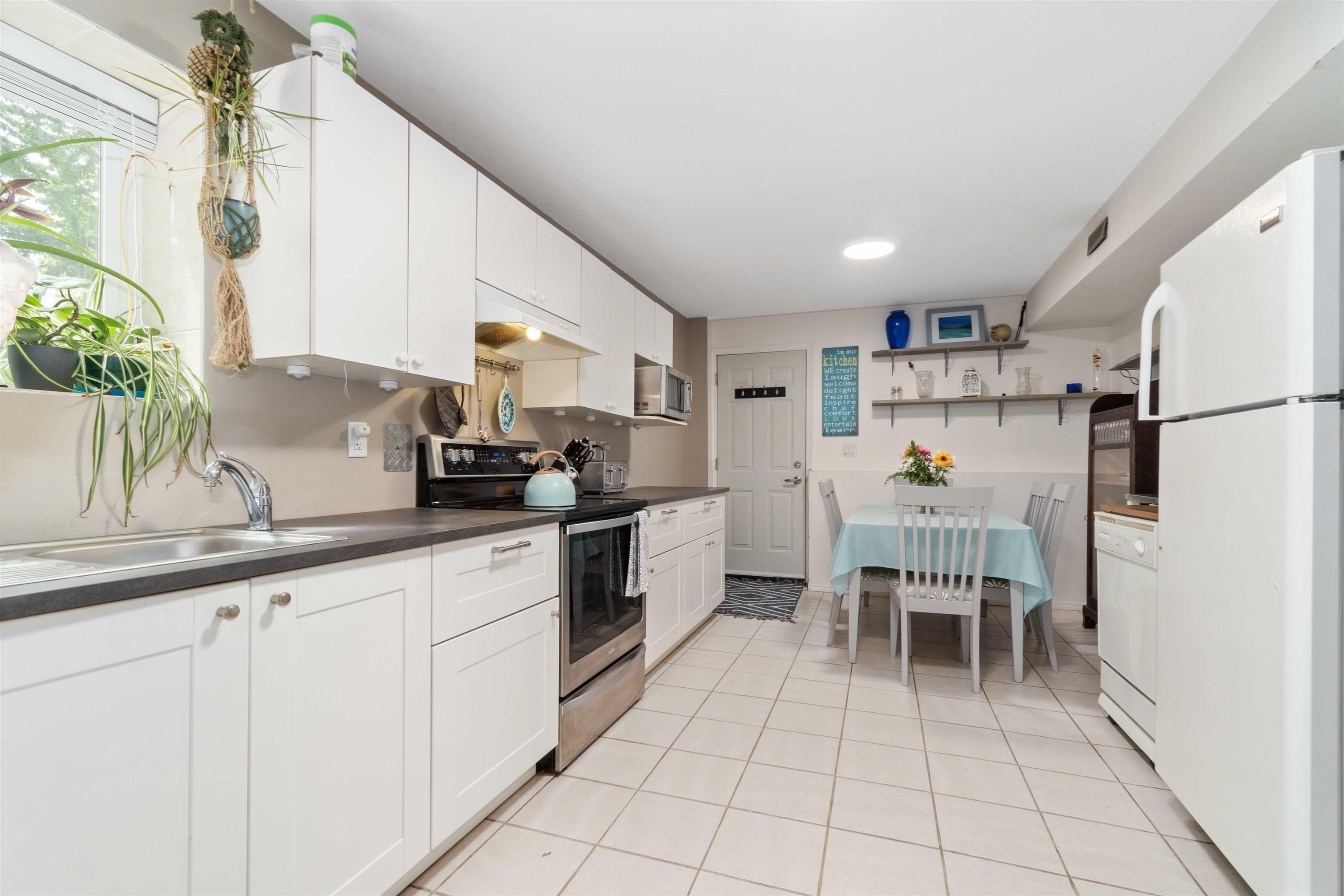 7595 143 Street, Surrey, V3W 5P2 — photo 5