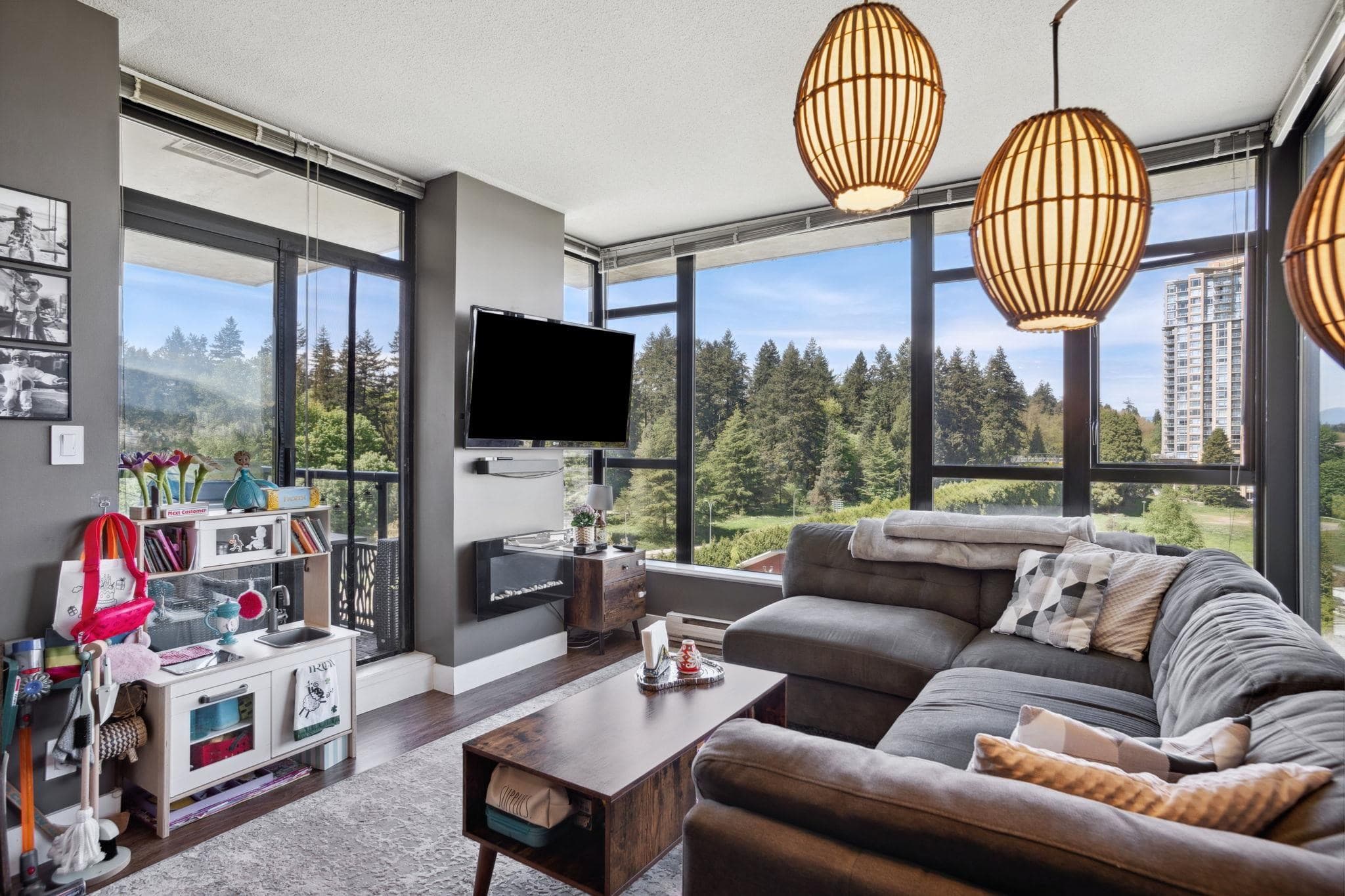 1401 - 15 E Royal Avenue, New Westminster, V3L 0A9 — photo 3