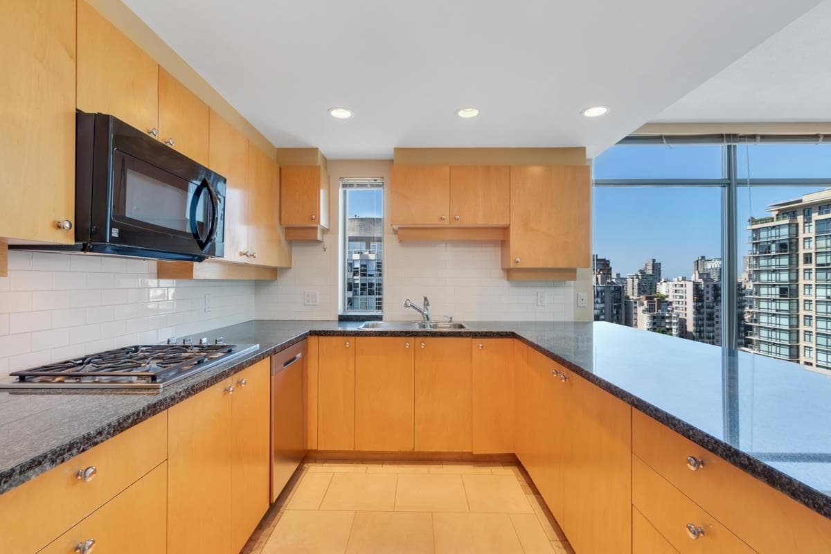 1303 - 1790 Bayshore Drive, Vancouver, V6G 3G5 — photo 1