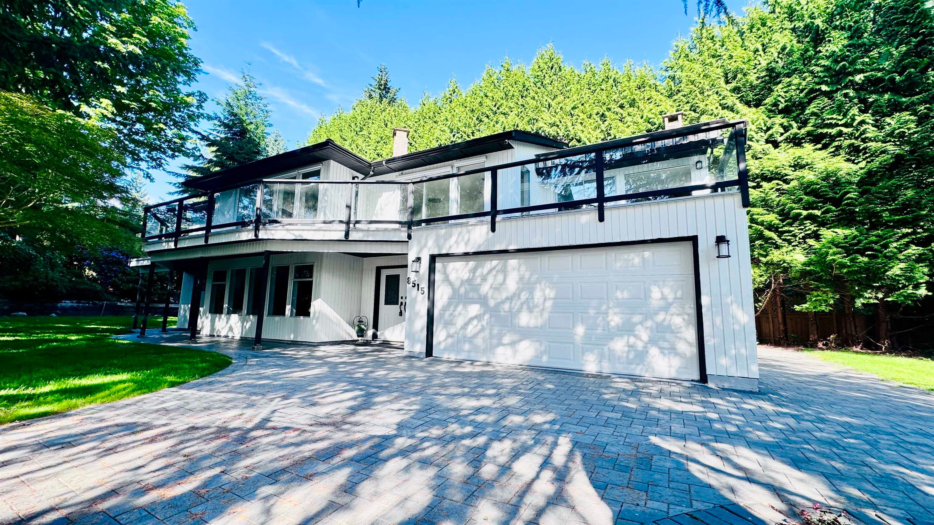 8515 Ansell Place, West Vancouver, V7W 2W3 — photo 1