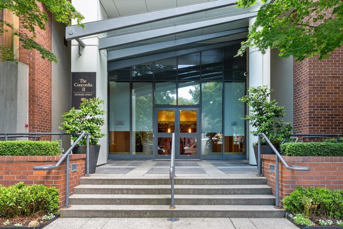 17E - 139 Drake Street, Vancouver, V6Z 2T8 — photo 2