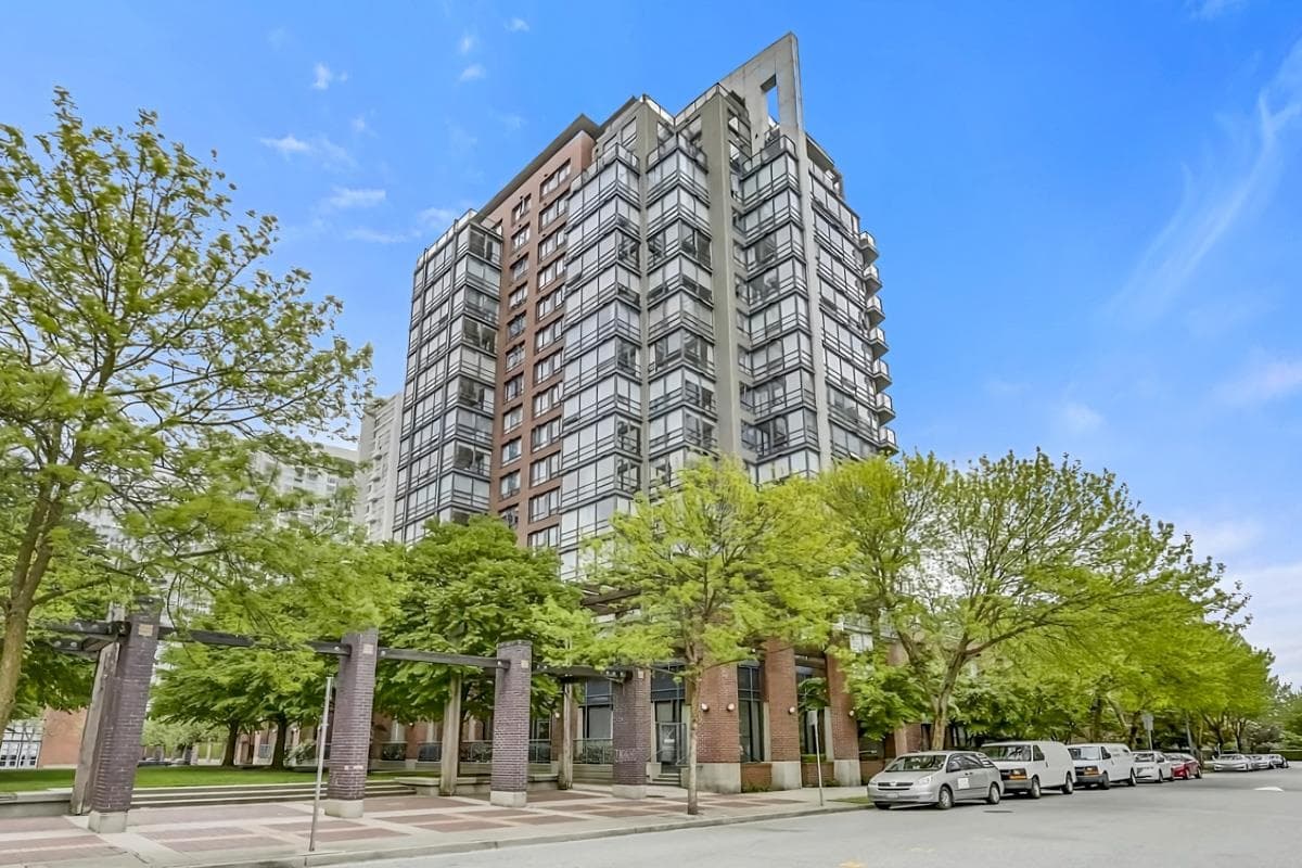 17E - 139 Drake Street, Vancouver, V6Z 2T8 — photo 1