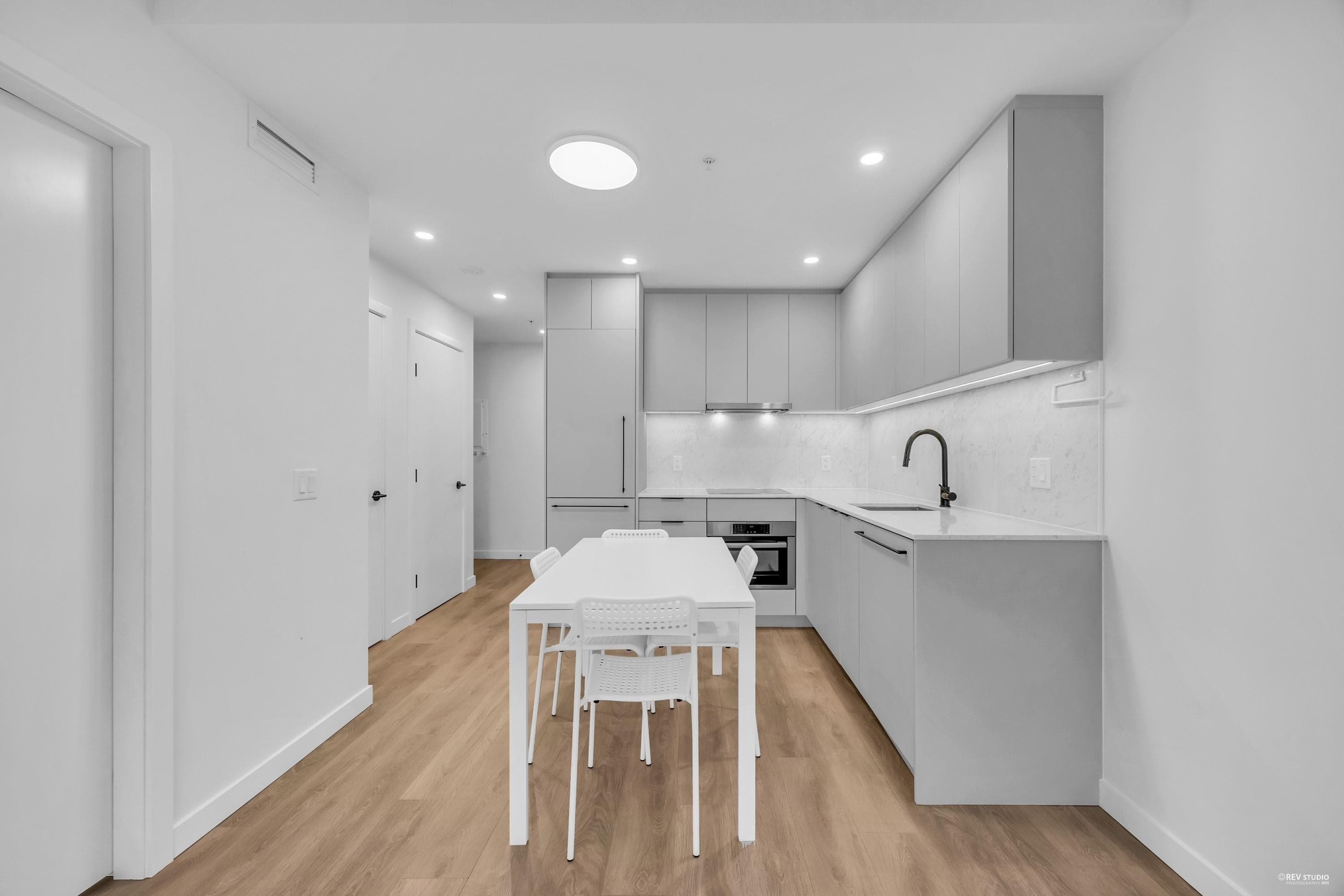 2207 - 13685 102 Avenue, Surrey, V3T 1N7 — photo 3