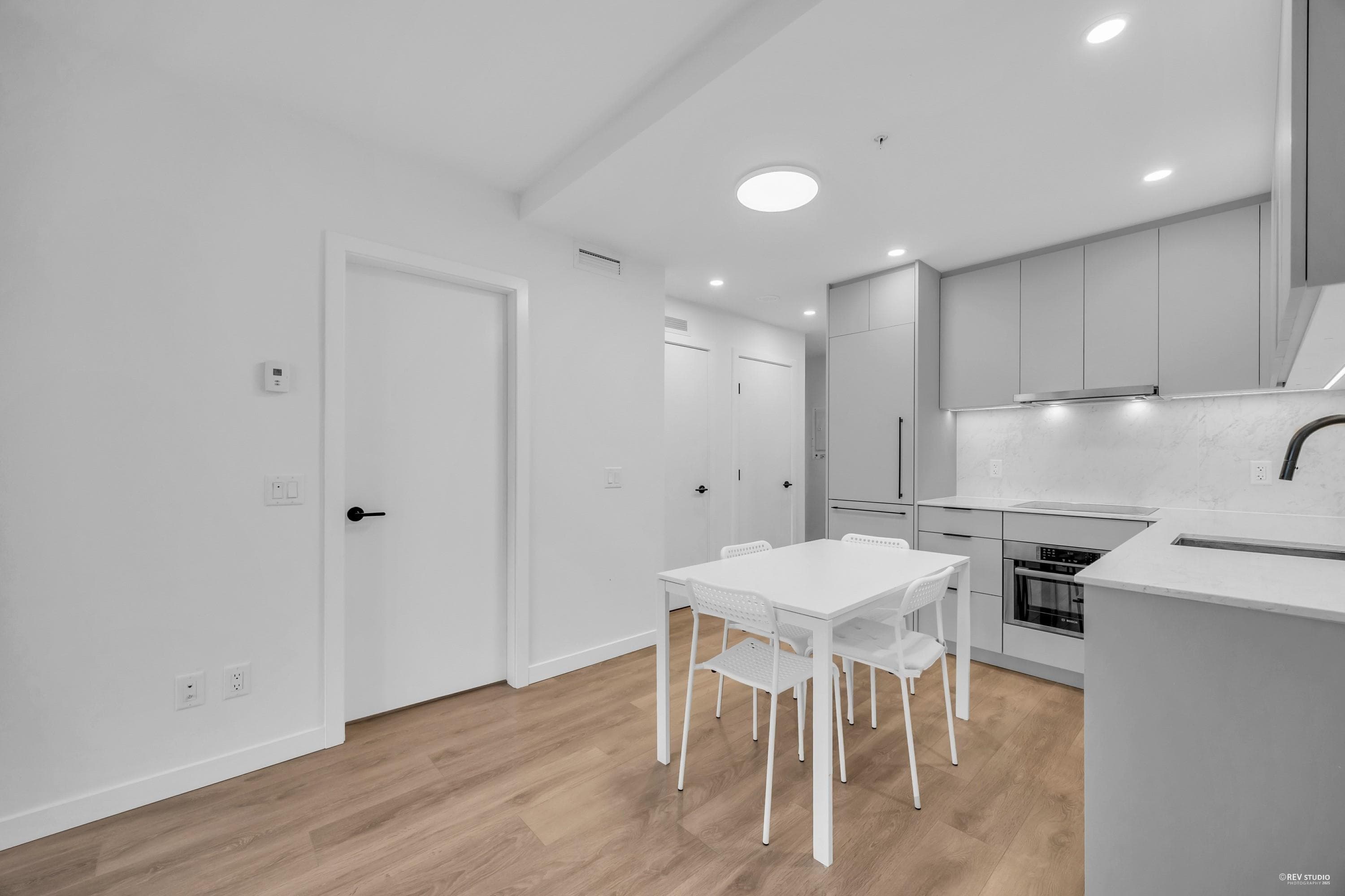 2207 - 13685 102 Avenue, Surrey, V3T 1N7 — photo 4
