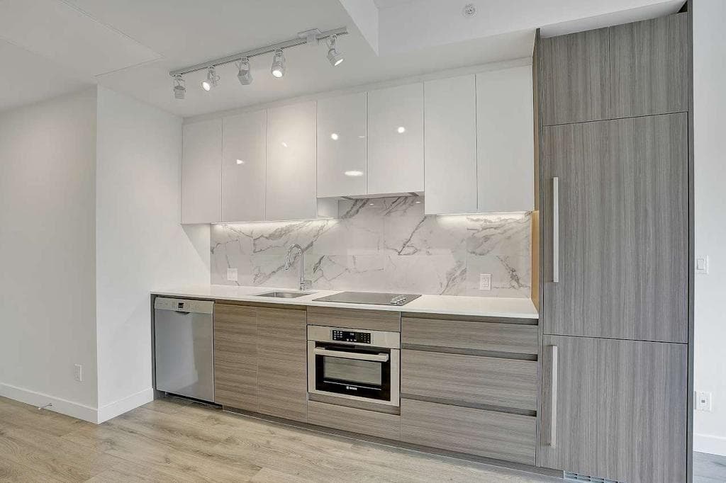 1202 - 10626 City Parkway, Surrey, V3T 0S3 — photo 2