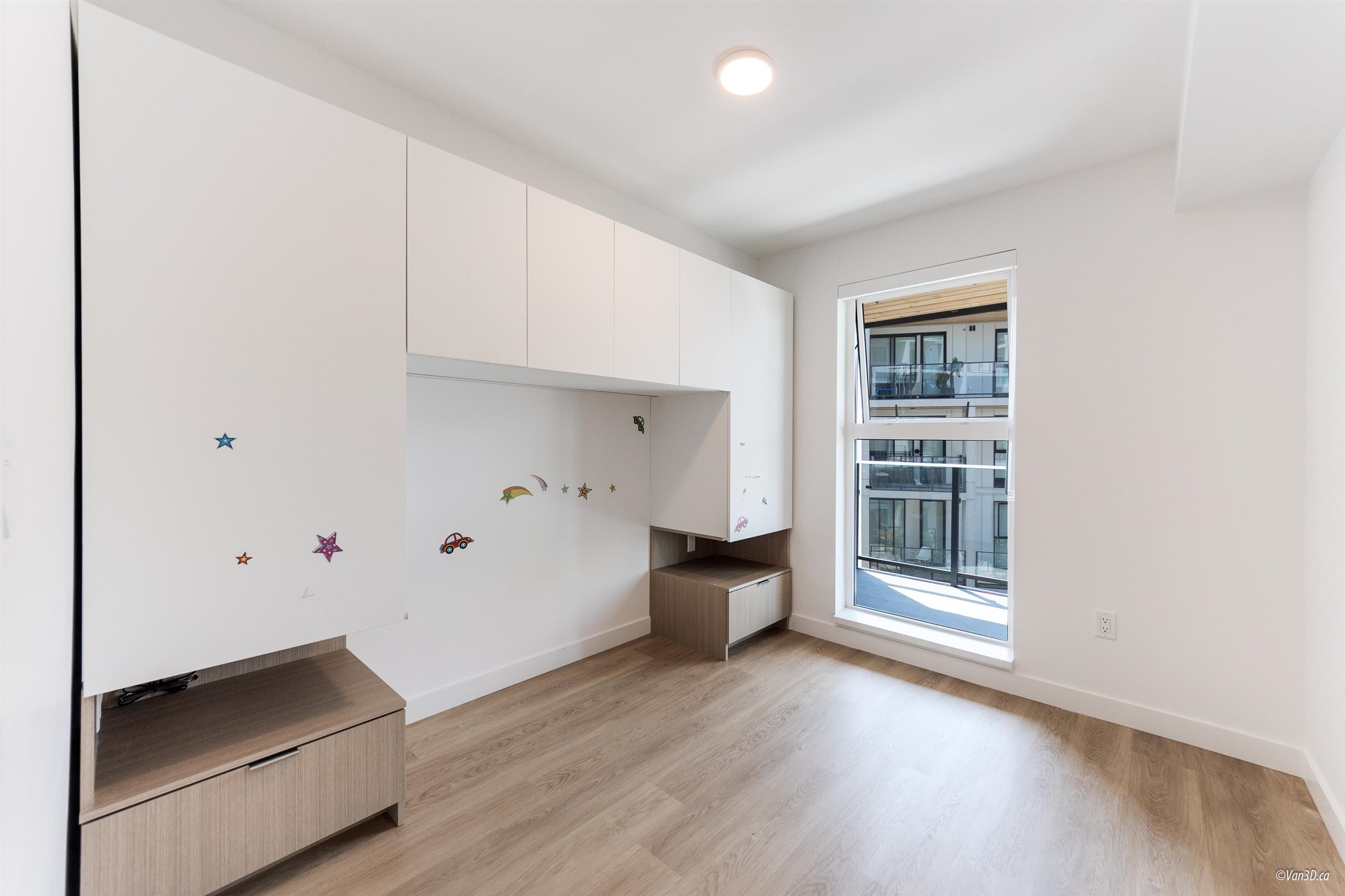 305 - 9888 University Crescent, Burnaby, V5A 0G4 — photo 3