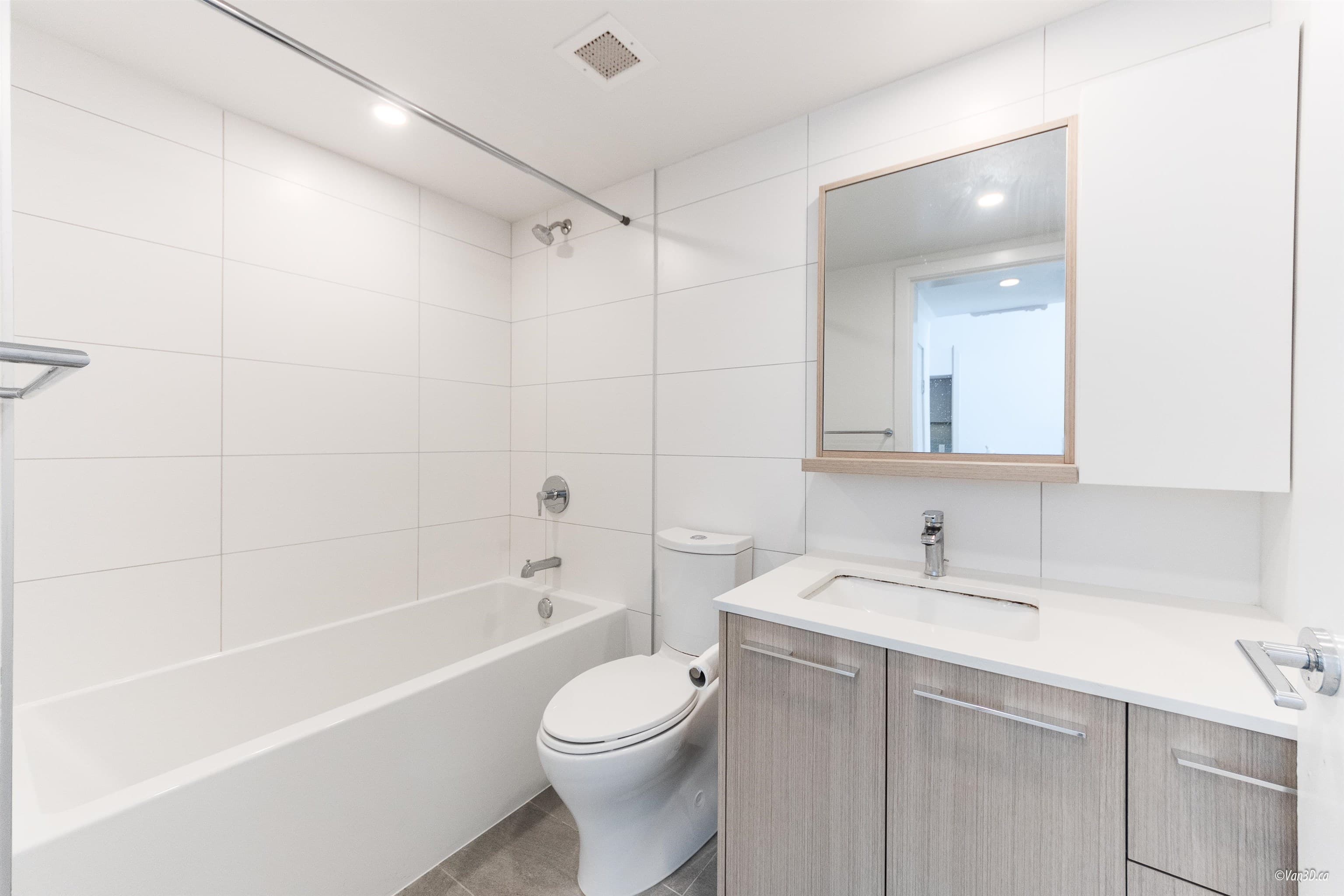 305 - 9888 University Crescent, Burnaby, V5A 0G4 — photo 4