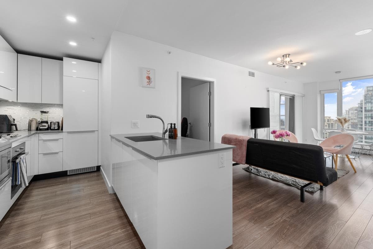 2505 - 1283 Howe Street, Vancouver, V6Z 0E3 — photo 4