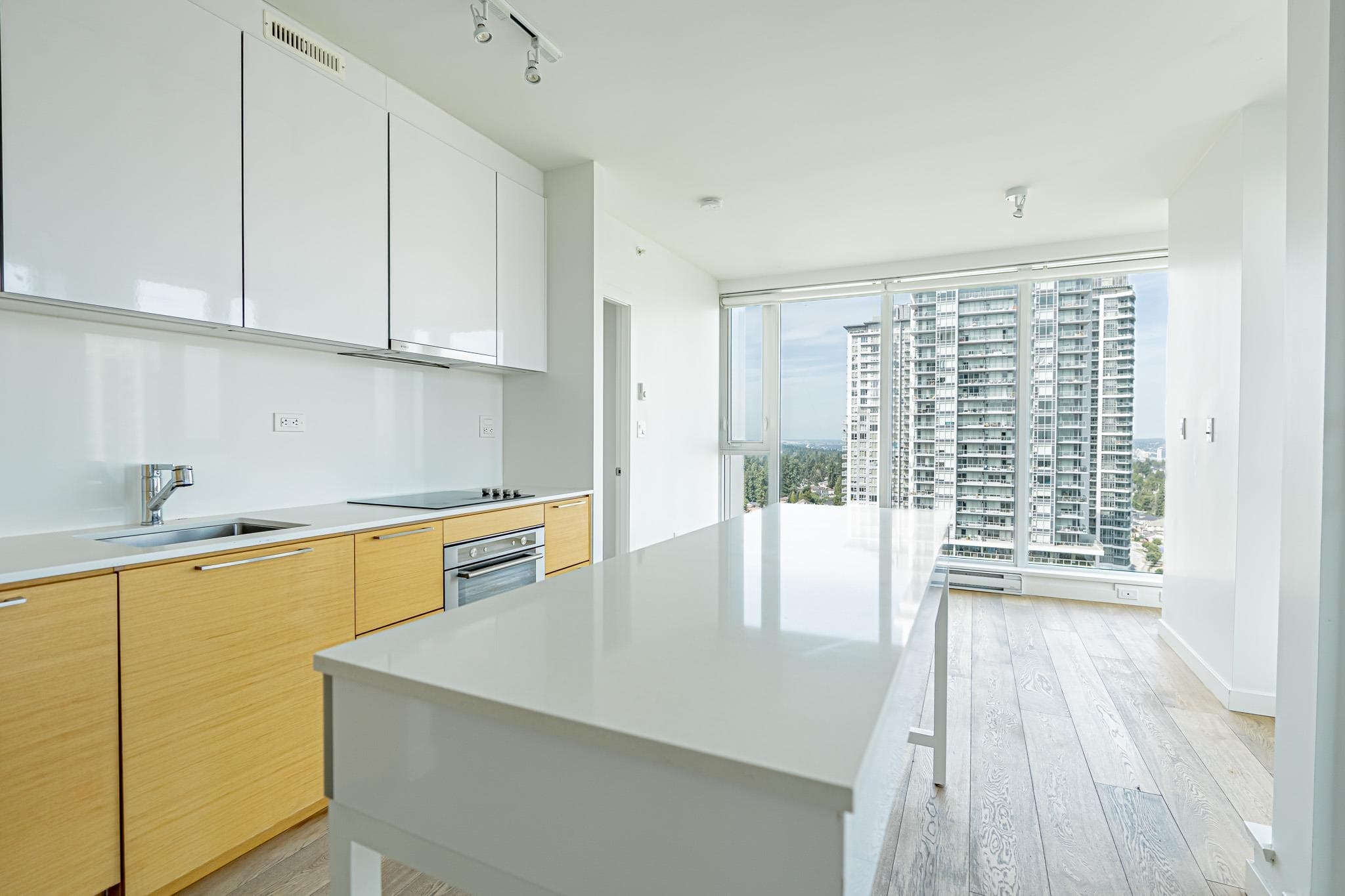 2606 - 13438 Central Avenue, Surrey, V3T 0N2 — photo 5