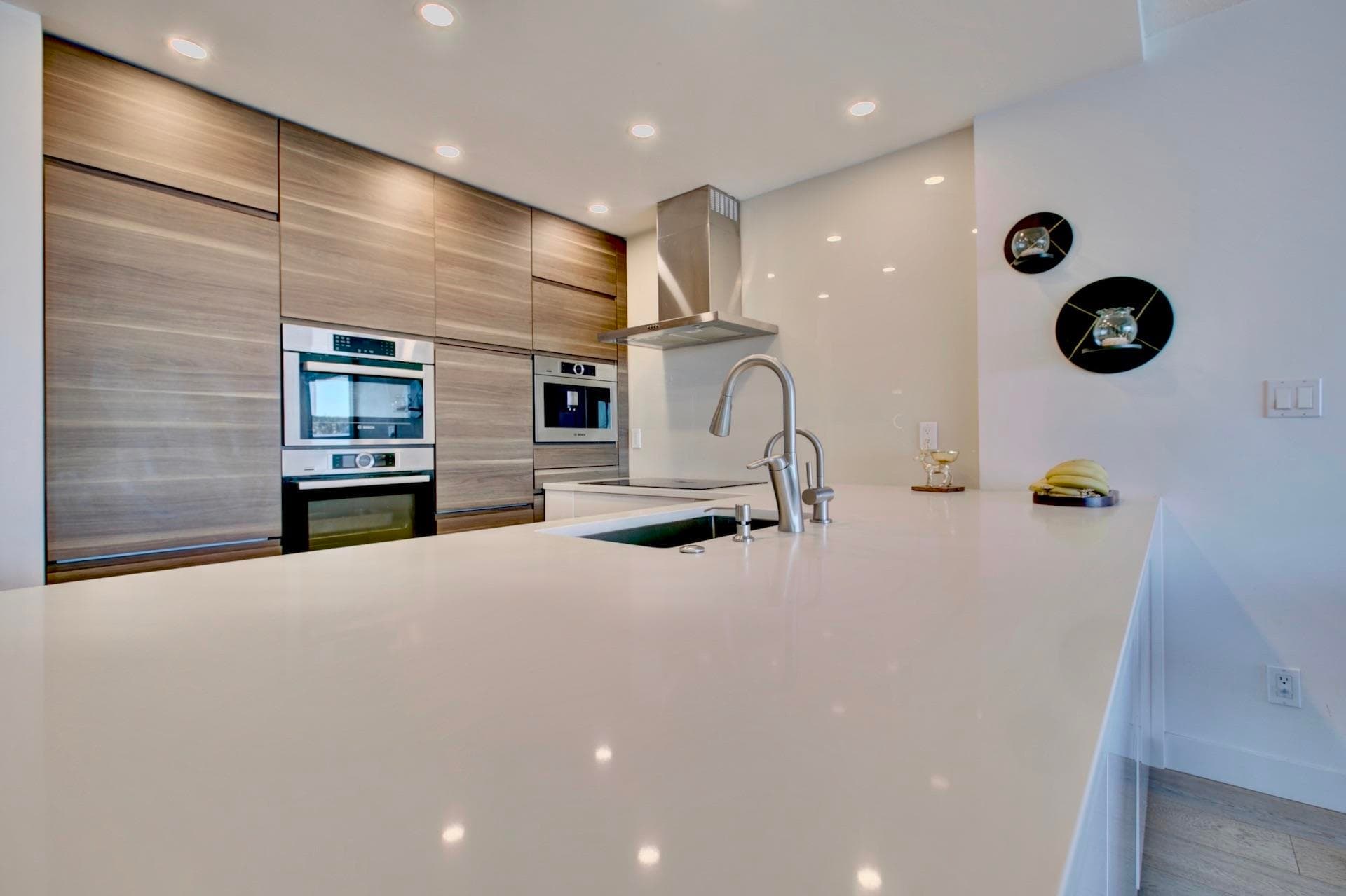 1403 - 1065 Quayside Drive, New Westminster, V3M 1C5 — photo 5