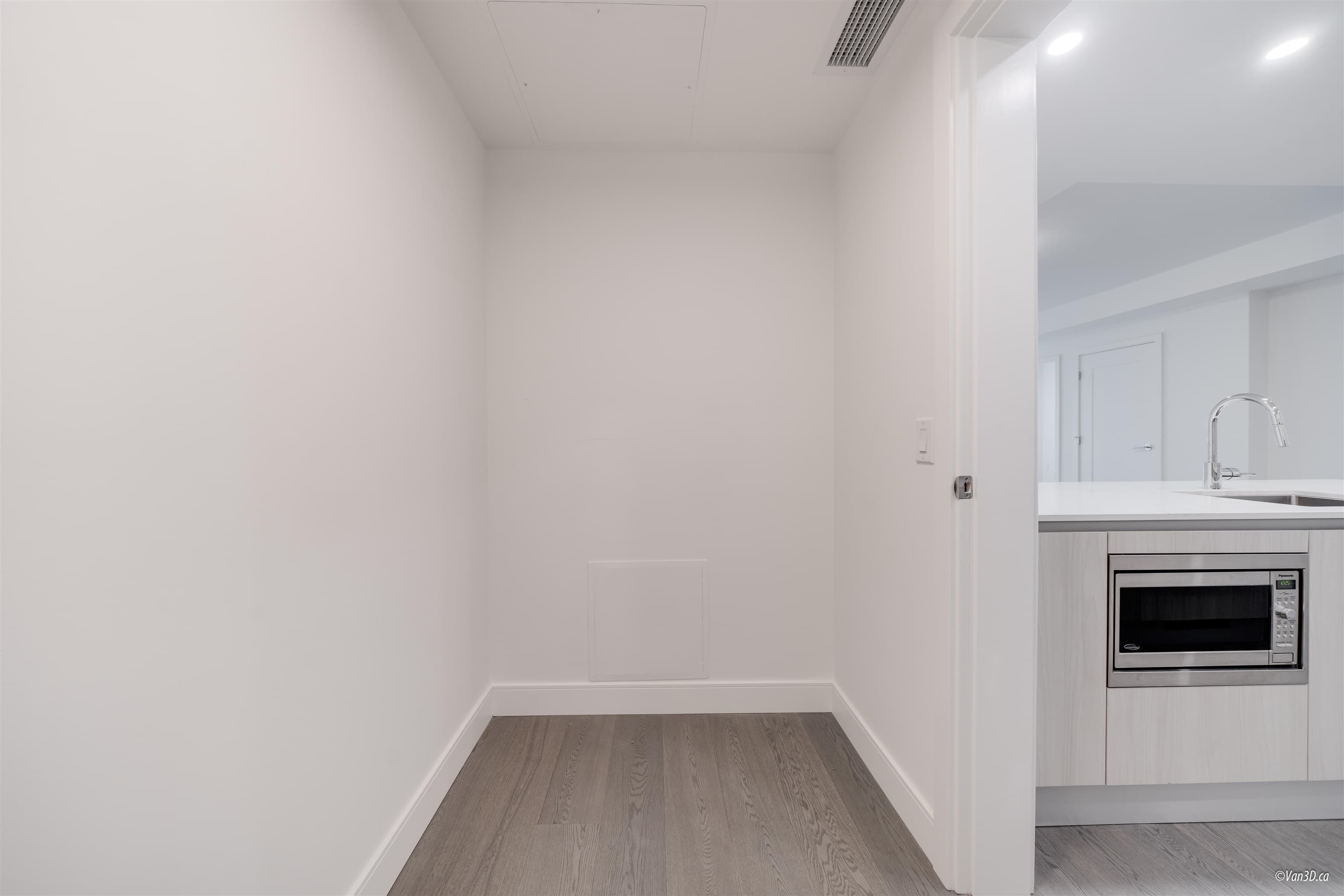 305 - 488 W 58th Avenue, Vancouver, V5X 1V5 — photo 4