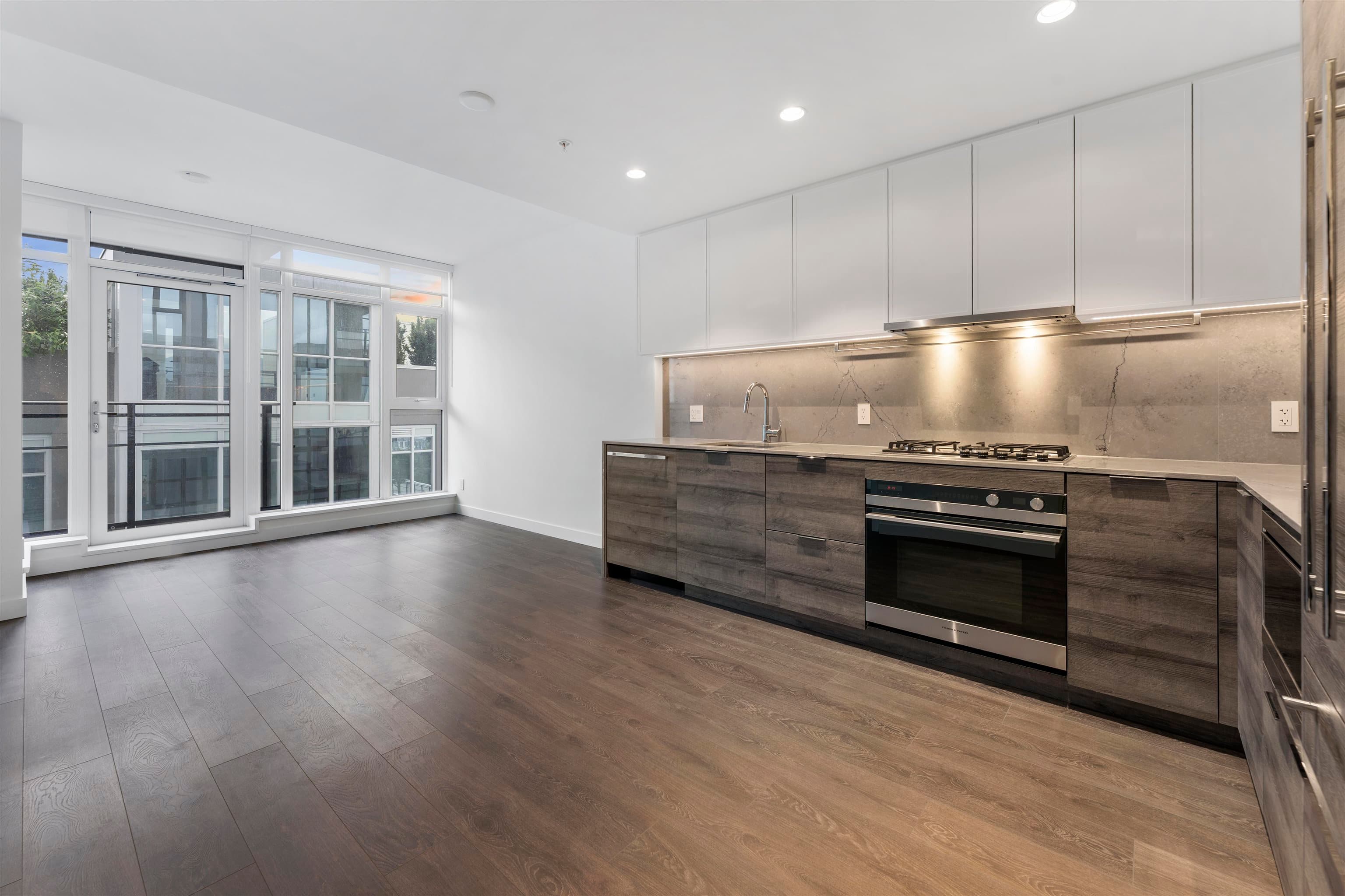 501 - 1045 Austin Avenue, Coquitlam, V3K 0G9 — photo 4