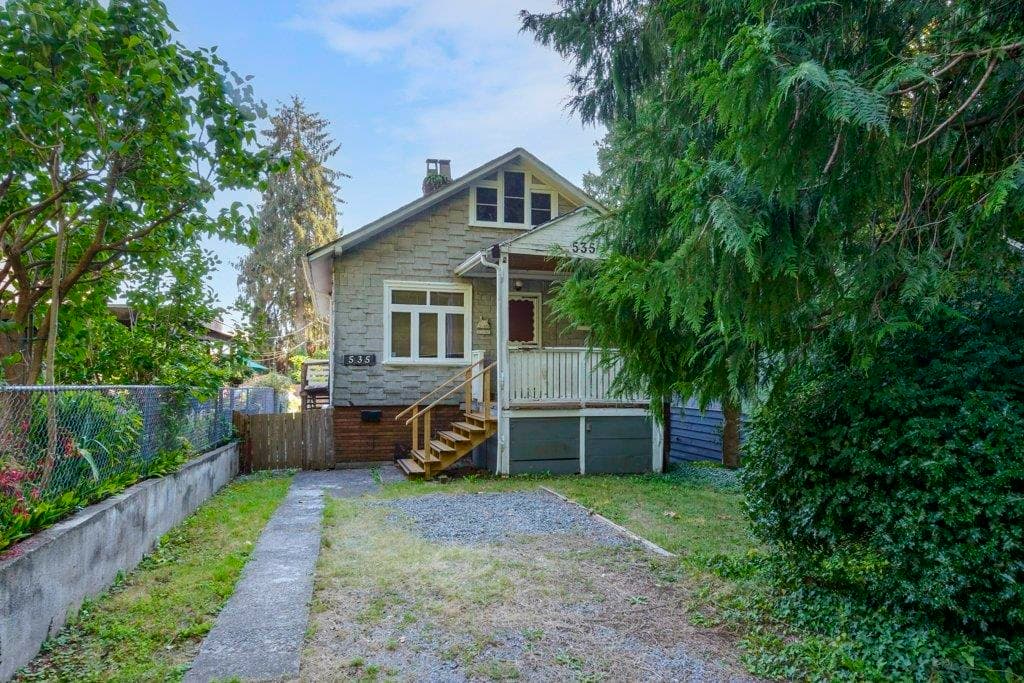 535 W 15th Street, North Vancouver, V7M 1S8 — photo 2