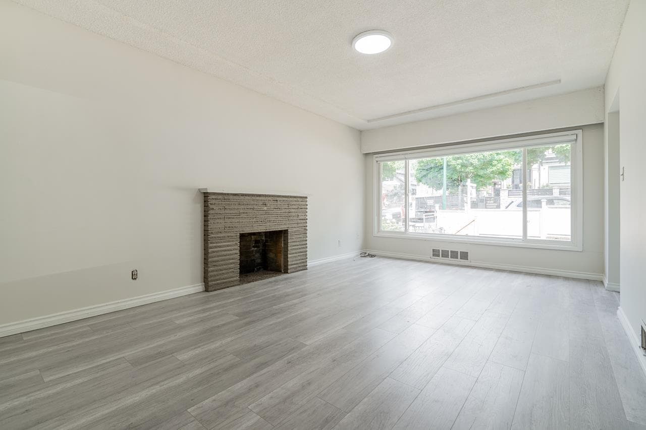 882 E 63rd Avenue, Vancouver, V5X 2K8 — photo 2