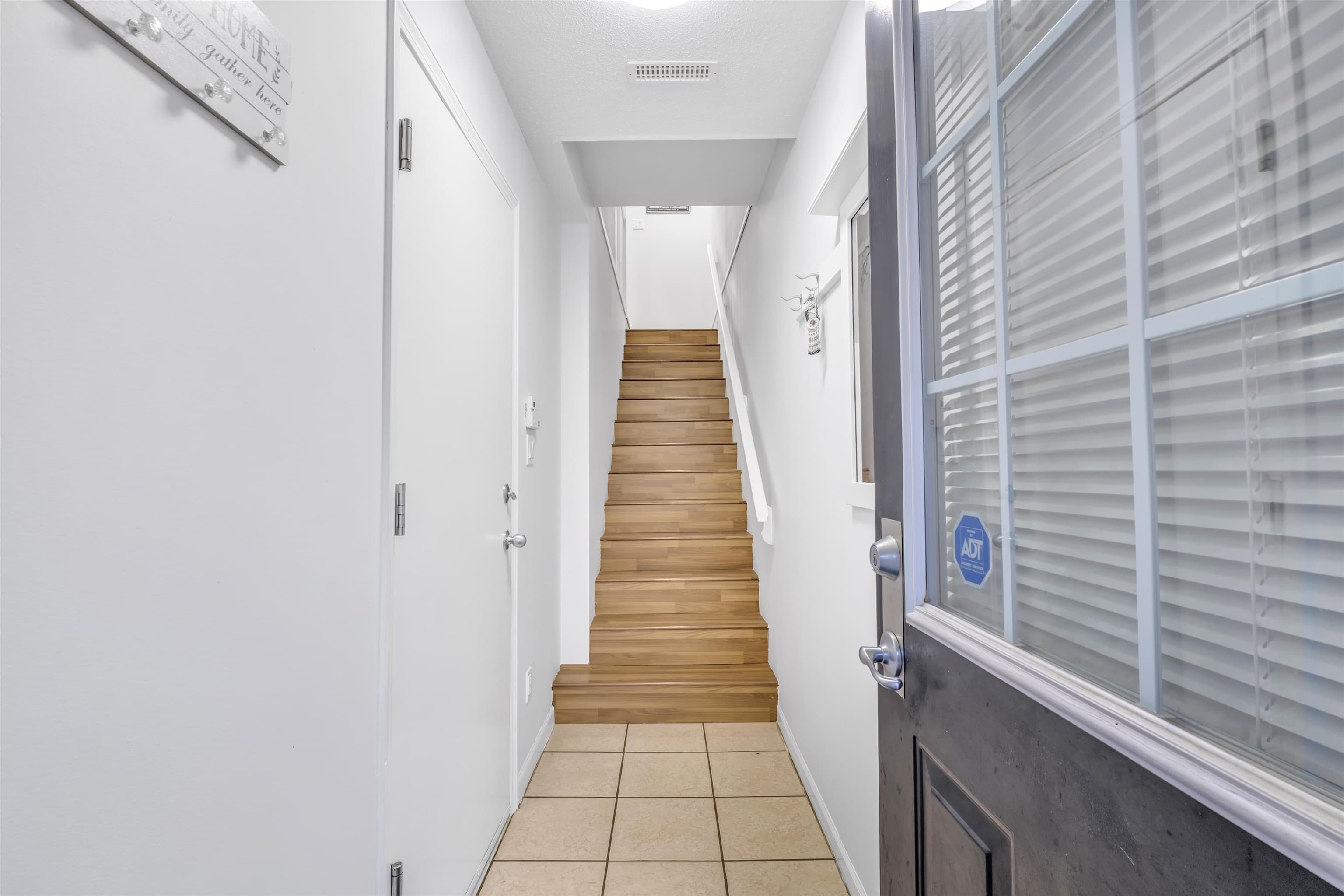 38 - 9559 130a Street, Surrey, V3V 5N9 — photo 5