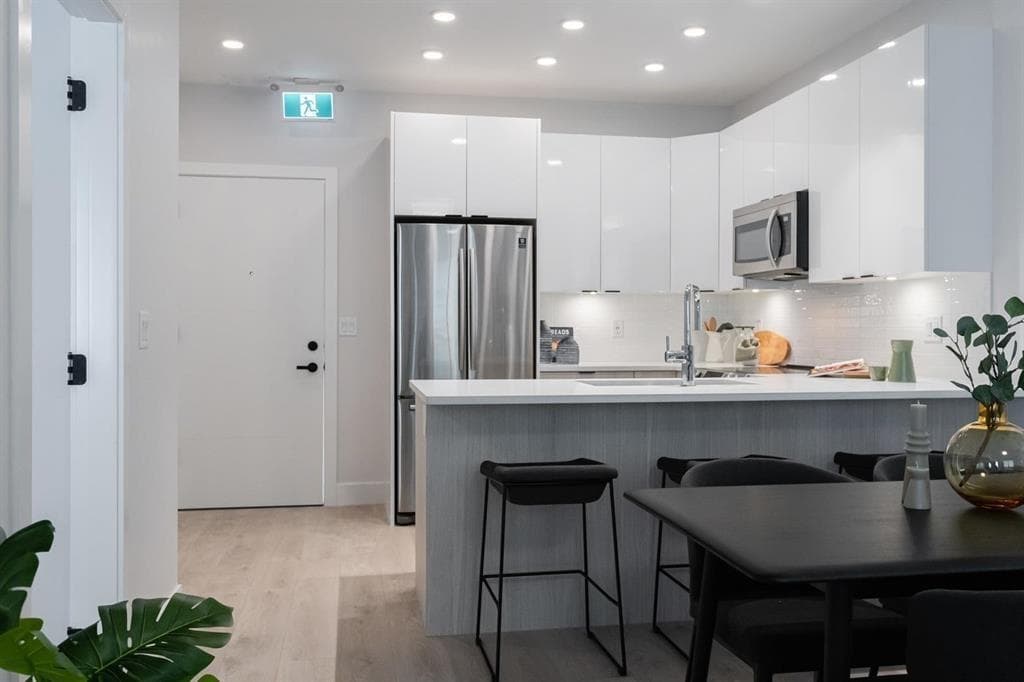 409 - 13458 95 Ave Avenue, Surrey, V3V 1P5 — photo 3