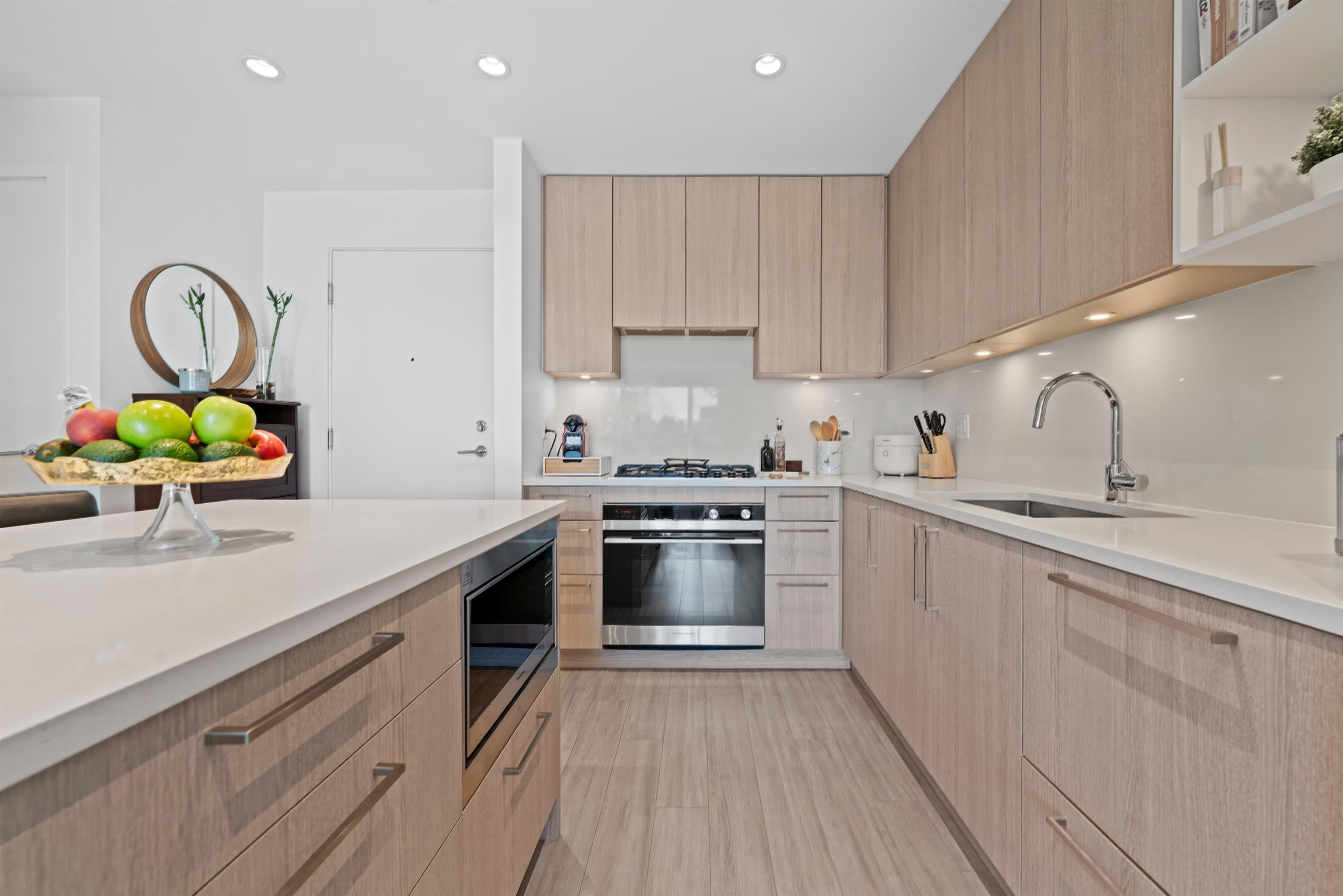 305 - 747 E 3rd Street, North Vancouver, V7L 1G8 — photo 5