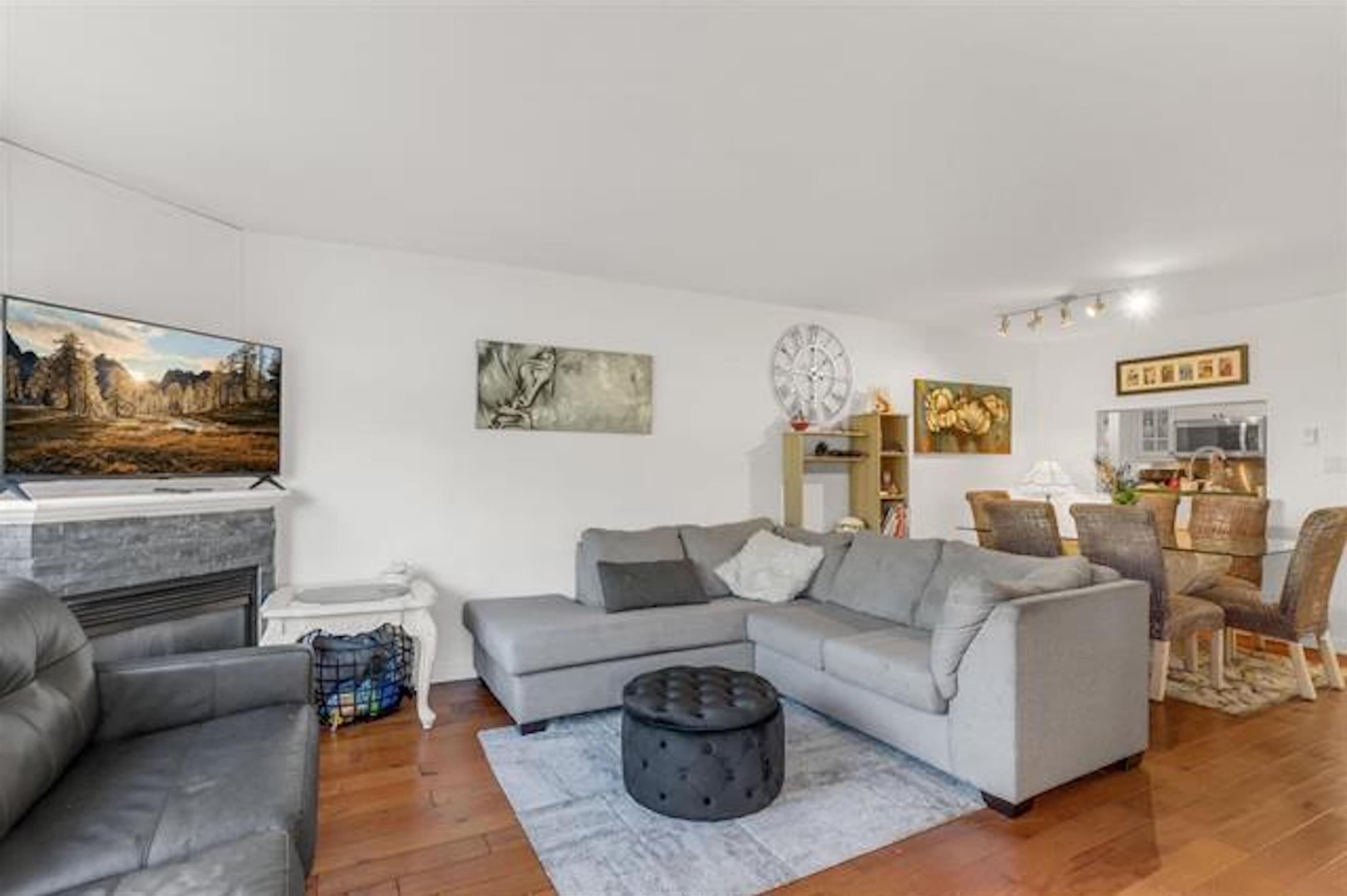218 - 15991 Thrift Avenue, Surrey, V4B 2M9 — photo 2