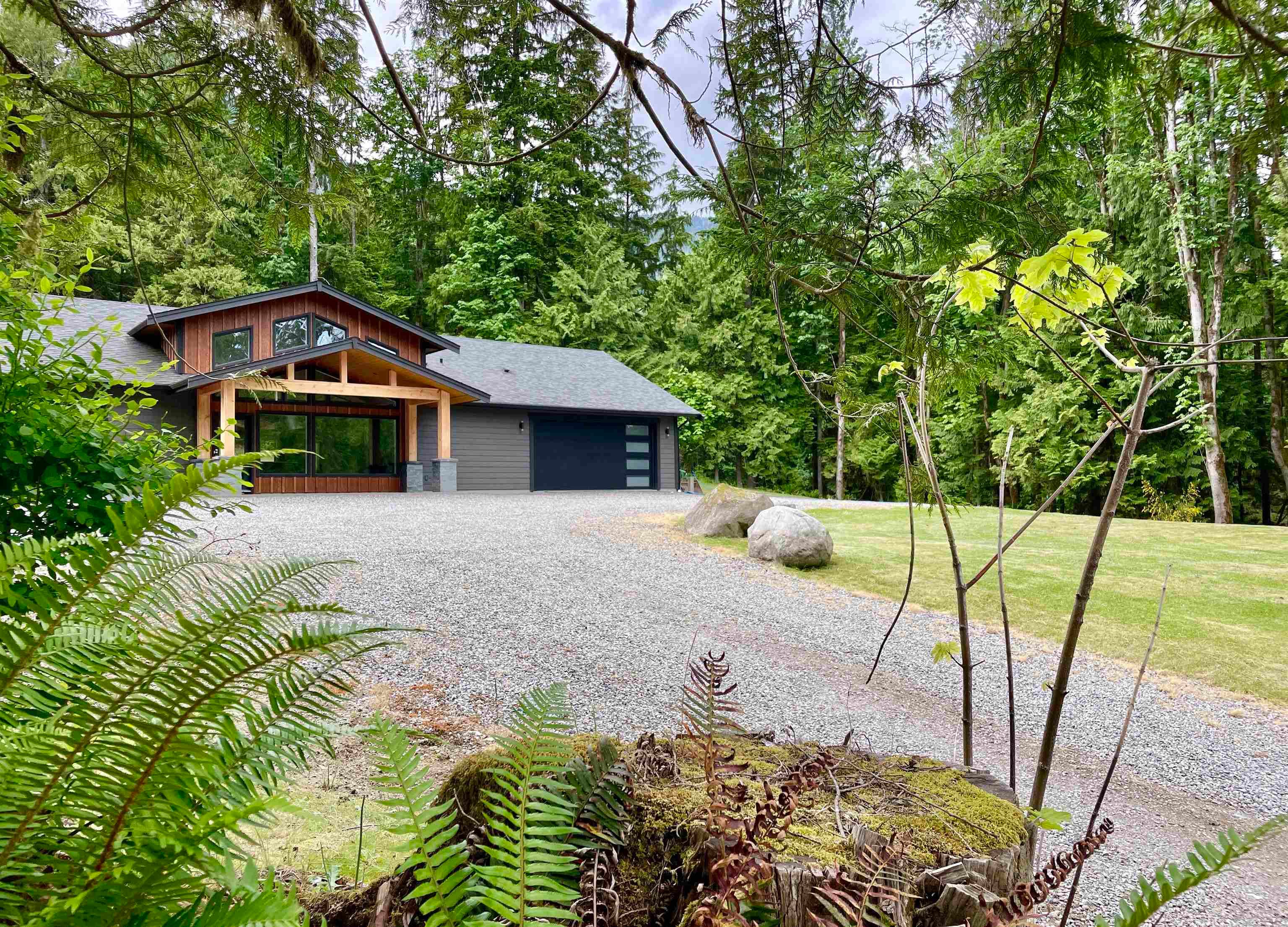 2061 Twin Creeks Road, Langdale
