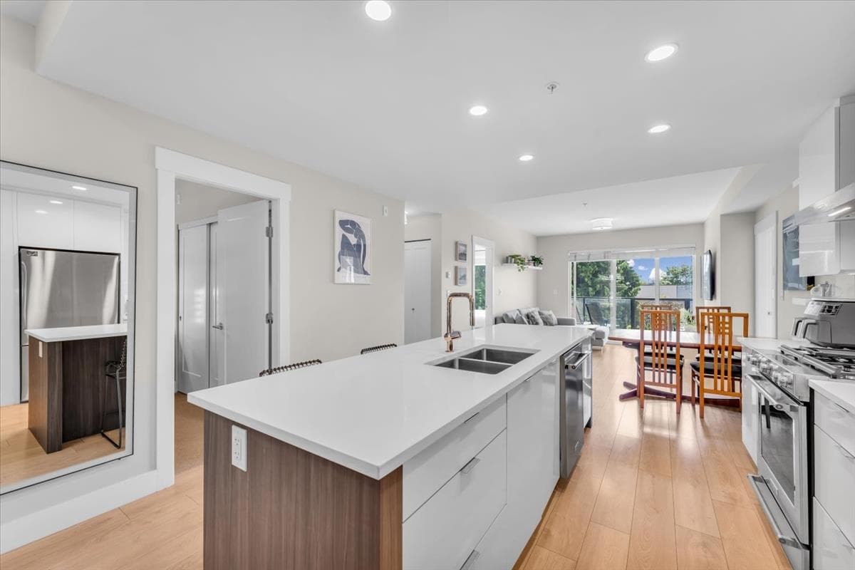 211 - 1496 Charlotte Road, North Vancouver, V7J 0C9 — photo 3