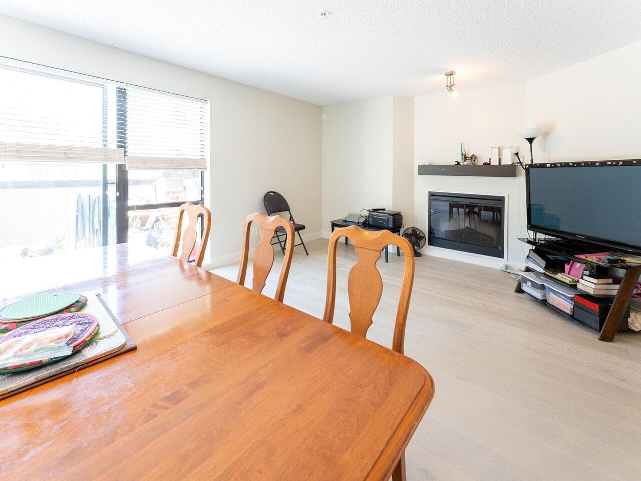 247 - 10838 City Parkway, Surrey, V3T 5X9 — photo 2