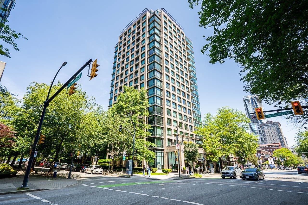 1202 - 1003 Burnaby Street, Vancouver, V6E 4R7 — photo 2