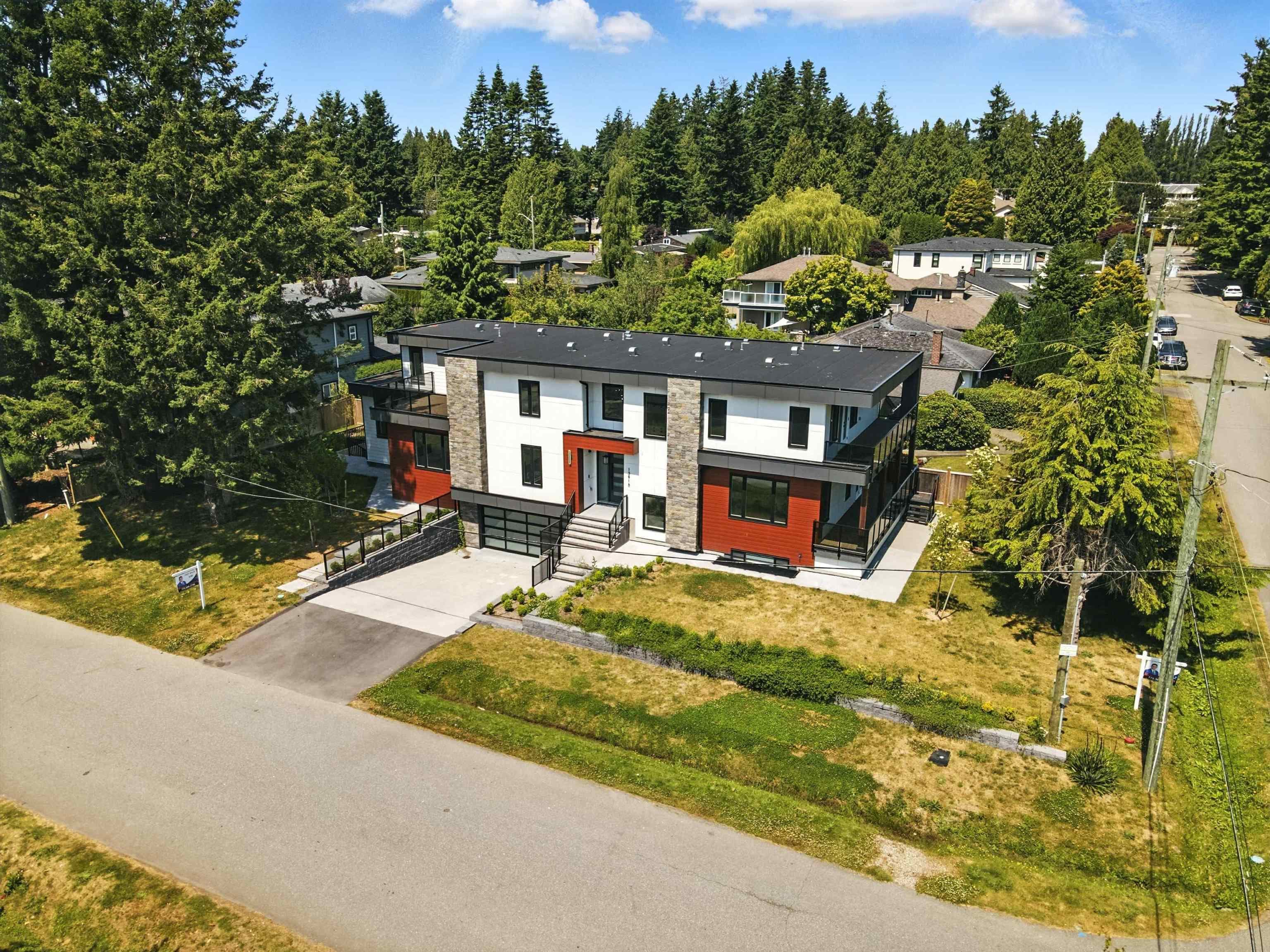13915 Blackburn Avenue, White Rock, V4B 3H9 — photo 3