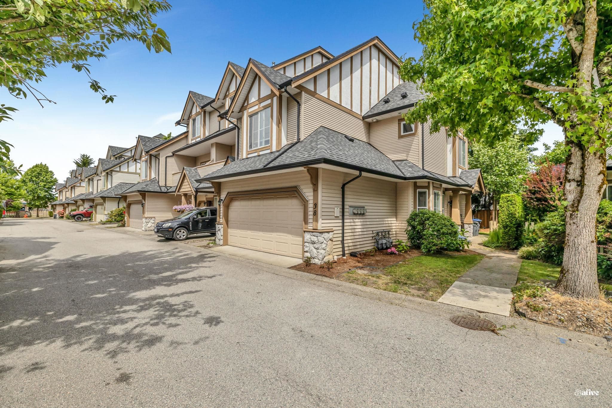 38 - 18707 65 Avenue, Surrey, V3S 9H2 — photo 2