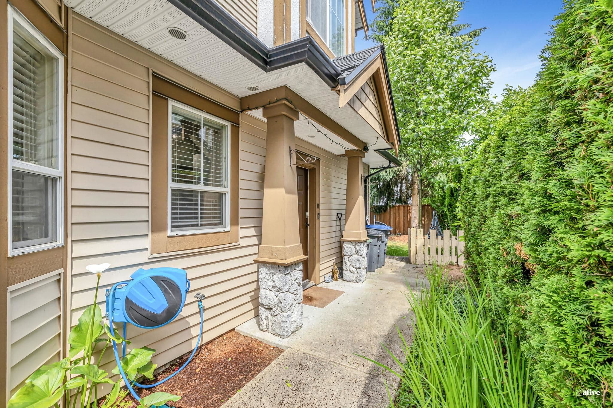 38 - 18707 65 Avenue, Surrey, V3S 9H2 — photo 4